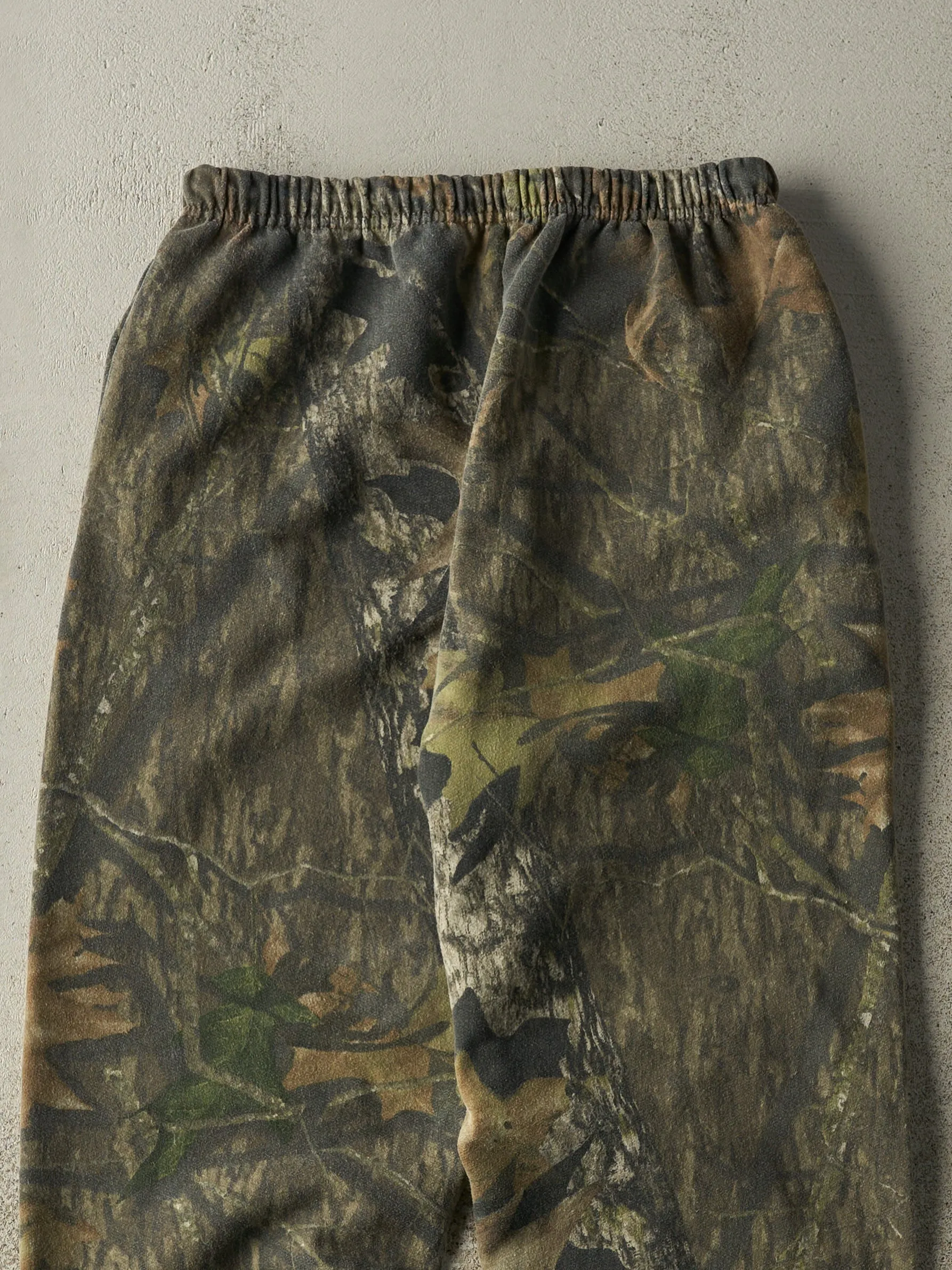 Vintage Y2K Camo Mossy Oak Sweatpants (29x30.5) sold by Rebalance Vintage product image thumbnail 5