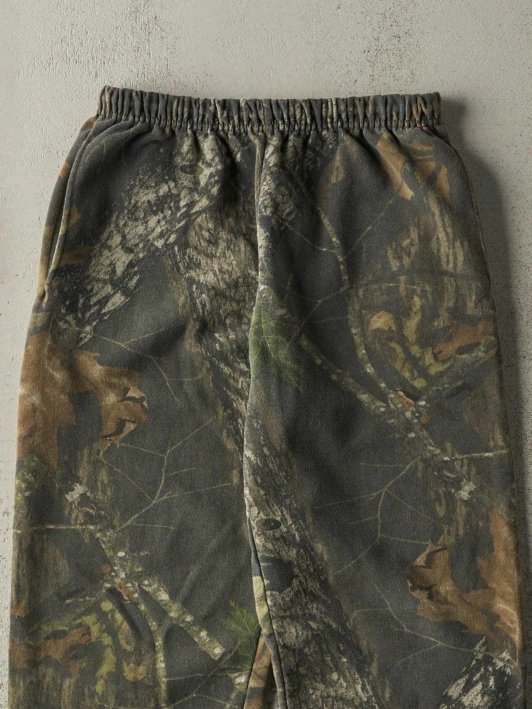Vintage Y2K Camo Mossy Oak Sweatpants (29x30.5) sold by Rebalance Vintage product image thumbnail 4