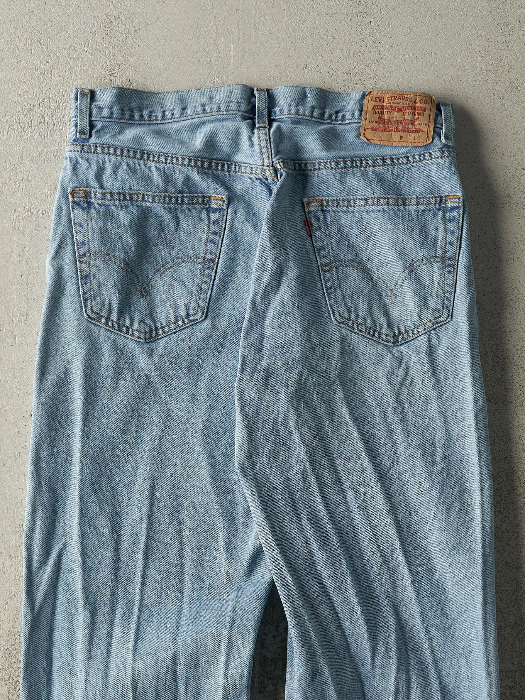 Vintage Y2K Light Wash Levi's 550 Jeans (34x33) sold by Rebalance Vintage product image thumbnail 5