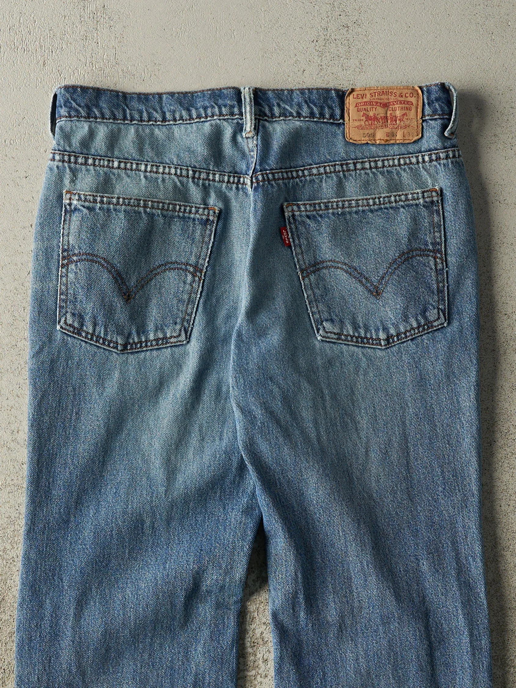 Vintage Y2K Light Wash Levi's 505 Jeans (33.5x29) sold by Rebalance Vintage product image thumbnail 5