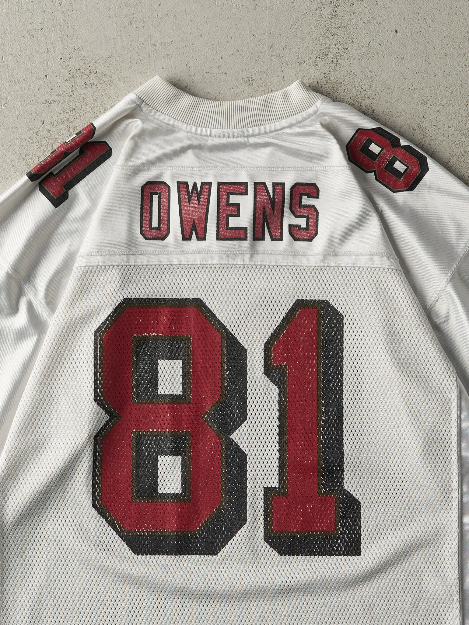 Vintage Y2K White San Francisco 49ers #81 Terell Owens Jersey (L) sold by Rebalance Vintage product image thumbnail 4