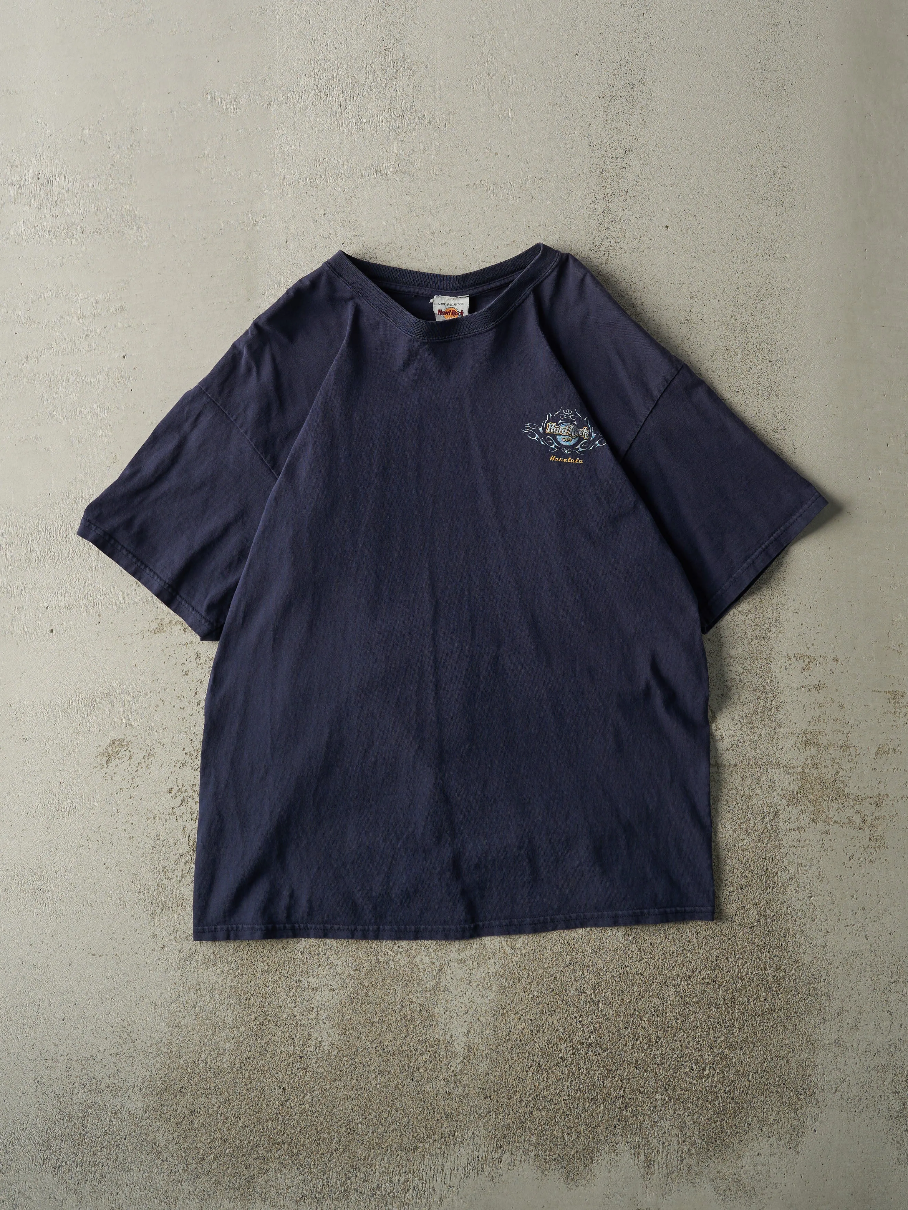 Vintage Y2K Navy Blue Hard Rock Cafe Honolulu Tee (L) sold by Rebalance Vintage product image thumbnail 2