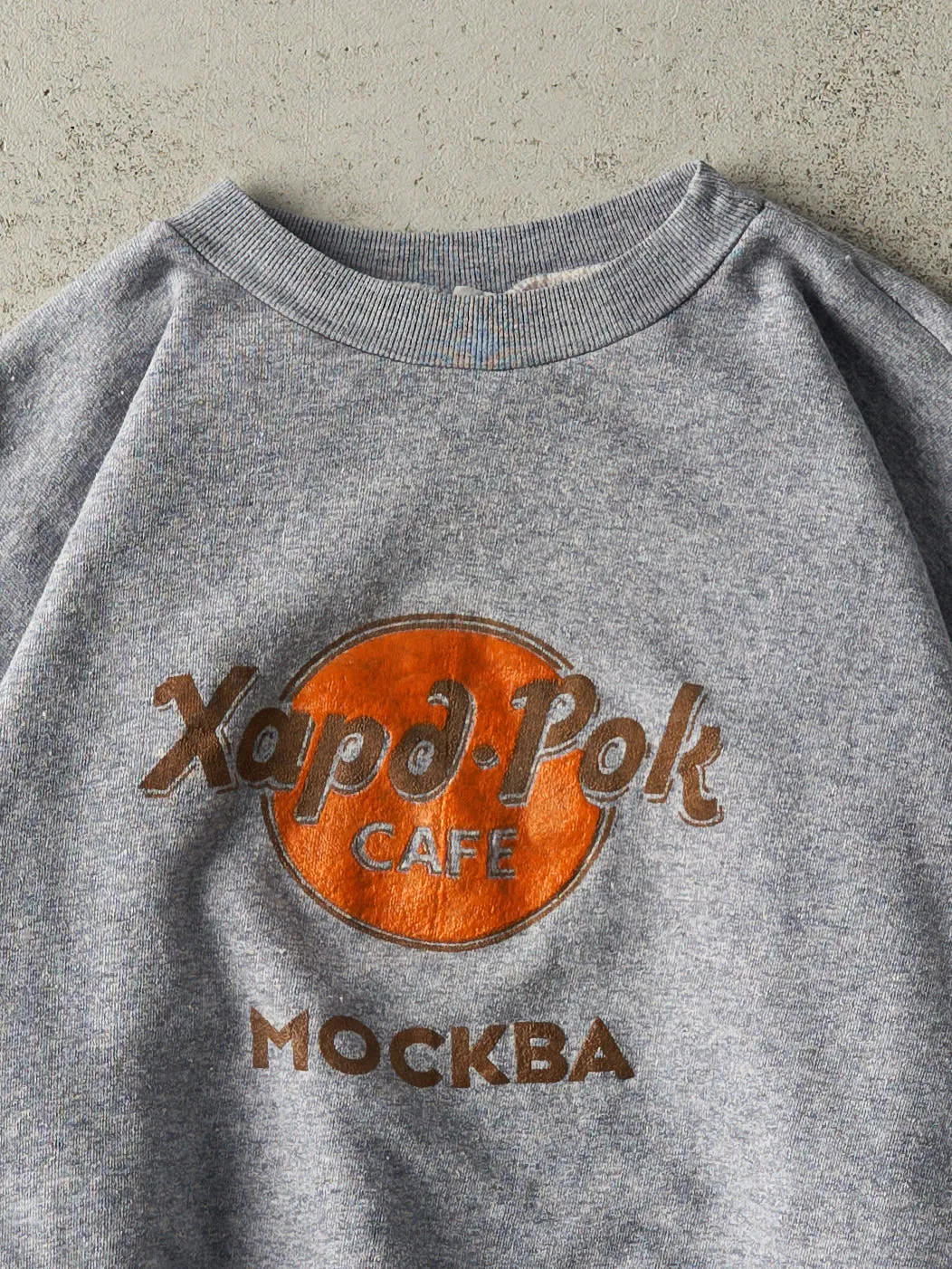 Vintage 90s Grey Hard Rock Cafe Russia Crewneck (M/L) sold by Rebalance Vintage product image thumbnail 2