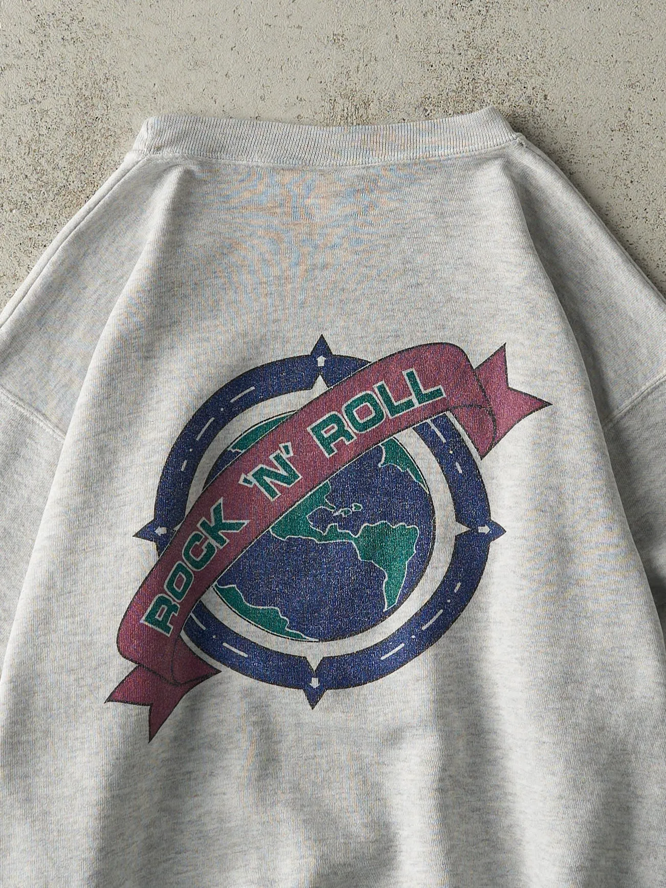 Vintage 90s Heather Grey Hard Rock Cafe Chicago Crewneck (M) sold by Rebalance Vintage product image thumbnail 4