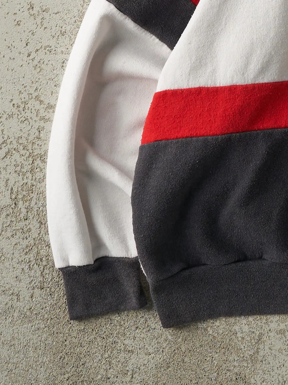 Vintage Y2K White, Red & Grey Embroidered Makita Tools Quarter Button Sweatshirt (M) sold by Rebalance Vintage product image thumbnail 3