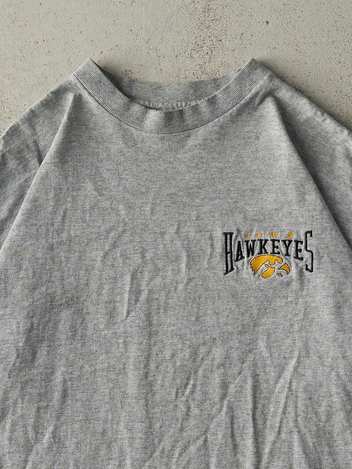 Vintage 90s Grey Embroidered Iowa Hawkeyes Tee (L) sold by Rebalance Vintage product image thumbnail 2