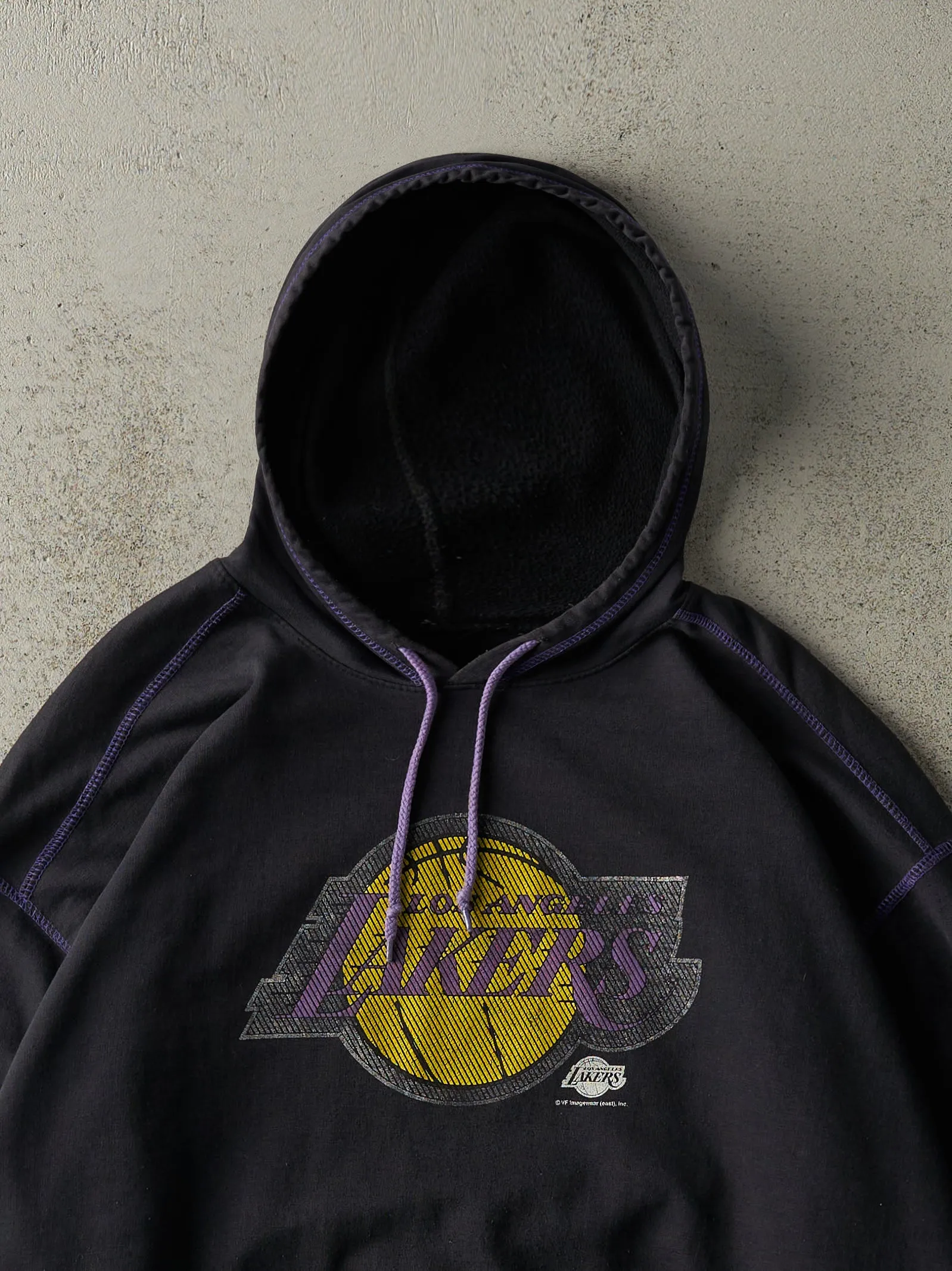 Vintage Y2K Black Los Angeles Lakers Hoodie (XL/XXL) sold by Rebalance Vintage product image thumbnail 2
