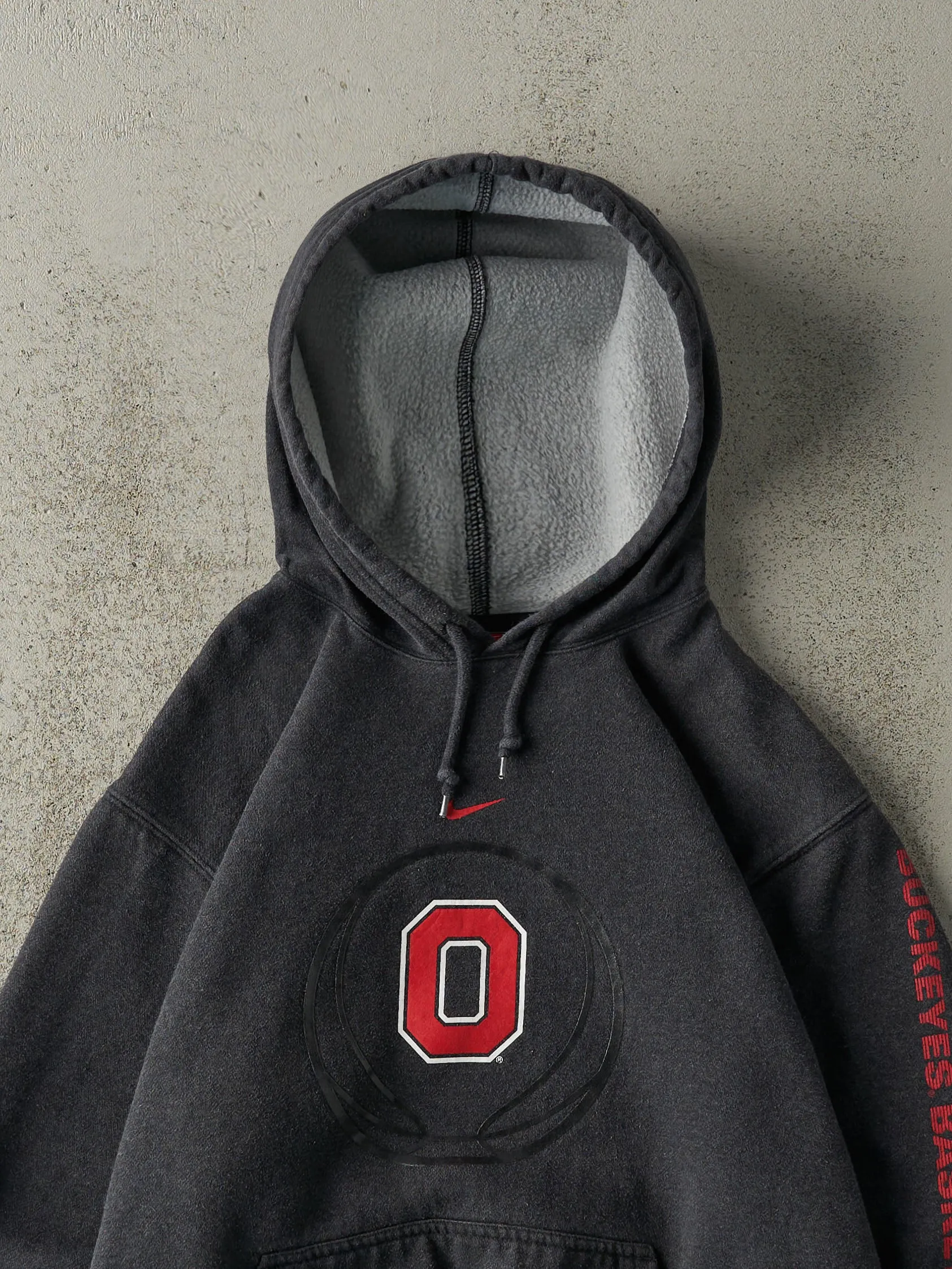 Vintage Y2K Charcoal Grey Nike Ohio State Buckeyes Basketball Hoodie (M/L) sold by Rebalance Vintage product image thumbnail 2