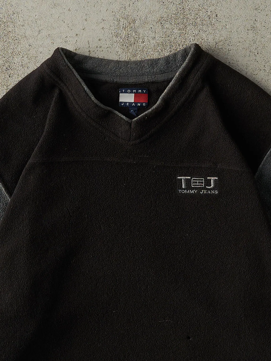 Vintage Y2K Black & Grey Tommy Jeans Embroidered Fleece Pullover (M/L) sold by Rebalance Vintage product image thumbnail 2