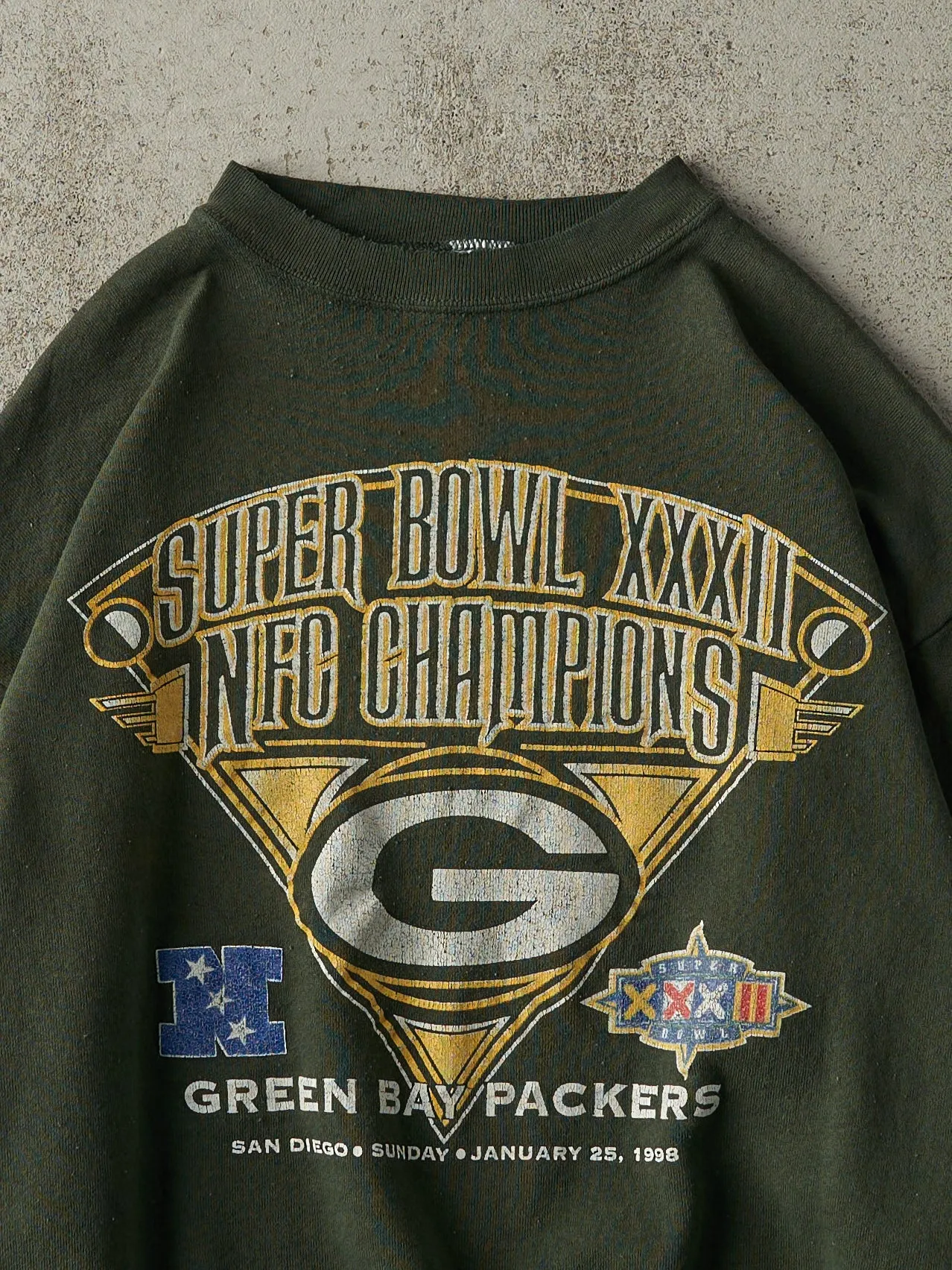 Vintage 98' Green Super Bowl XXXII Green Bay Packers Crewneck (M/L) sold by Rebalance Vintage product image thumbnail 2