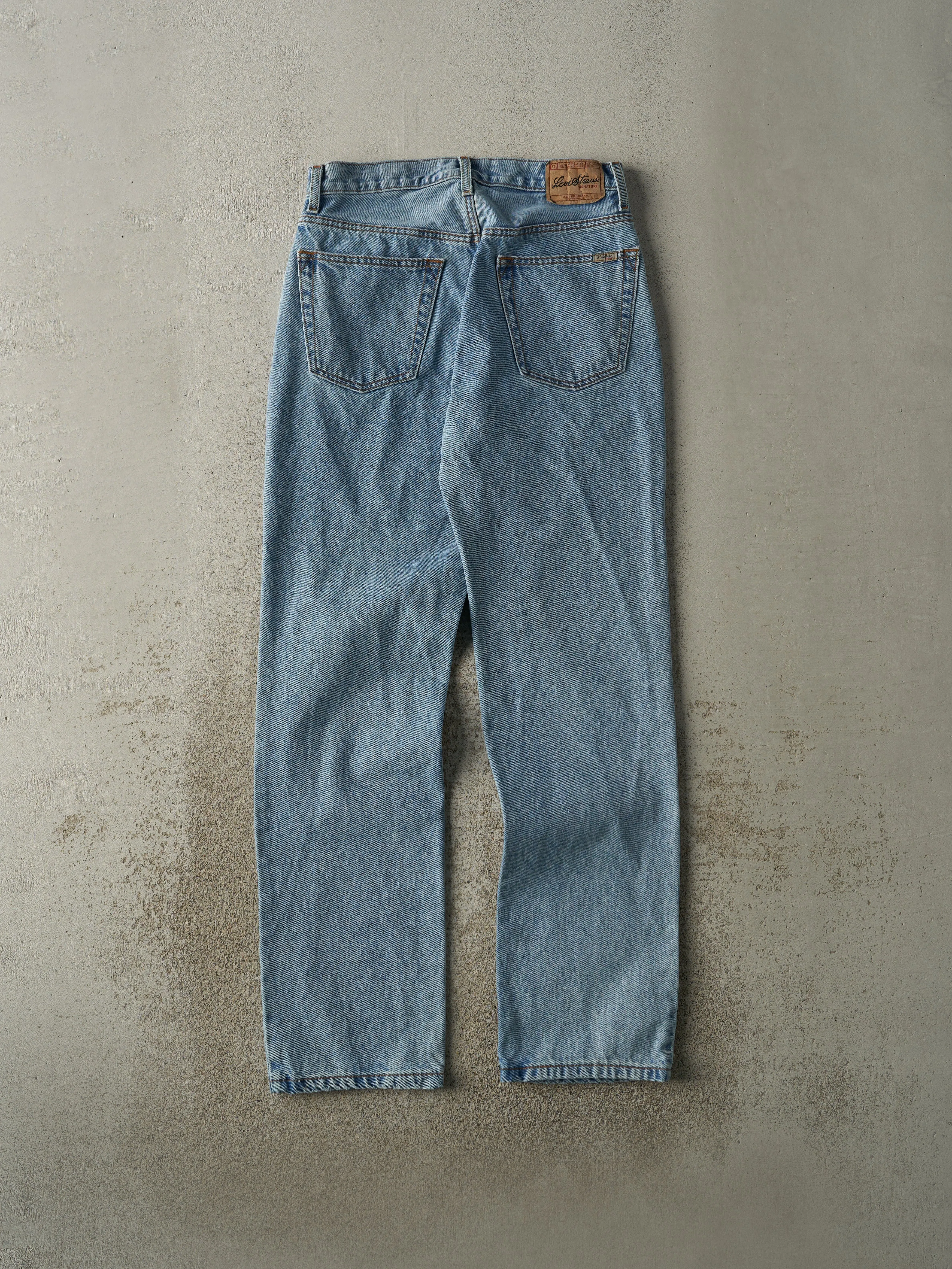Vintage Y2K Light Wash Levi's Strauss Signature Series Jeans (30.5x33) sold by Rebalance Vintage product image thumbnail 3
