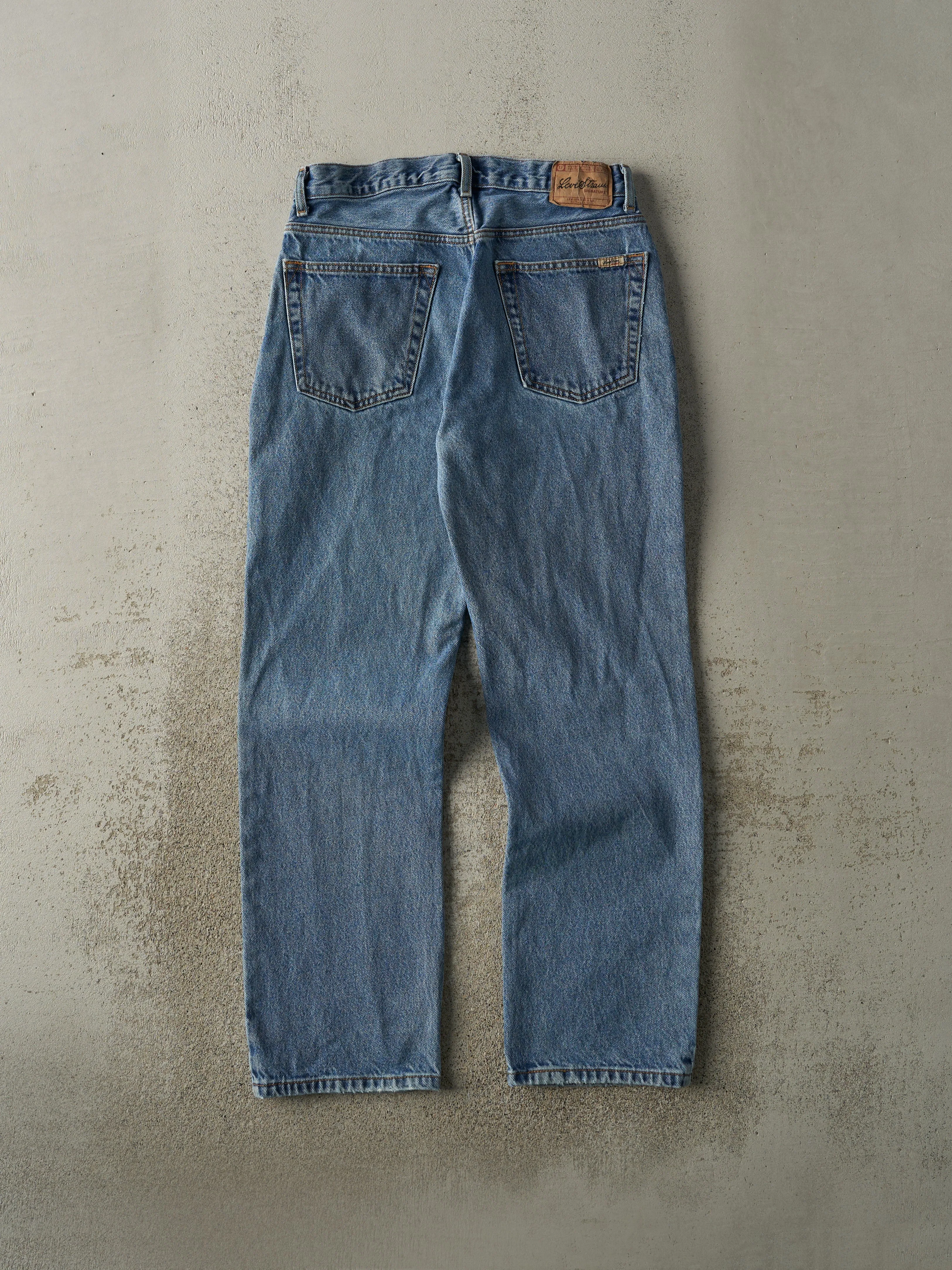 Vintage Y2K Light Wash Levi's Strauss Signature Series Jeans (30x30) sold by Rebalance Vintage product image thumbnail 3