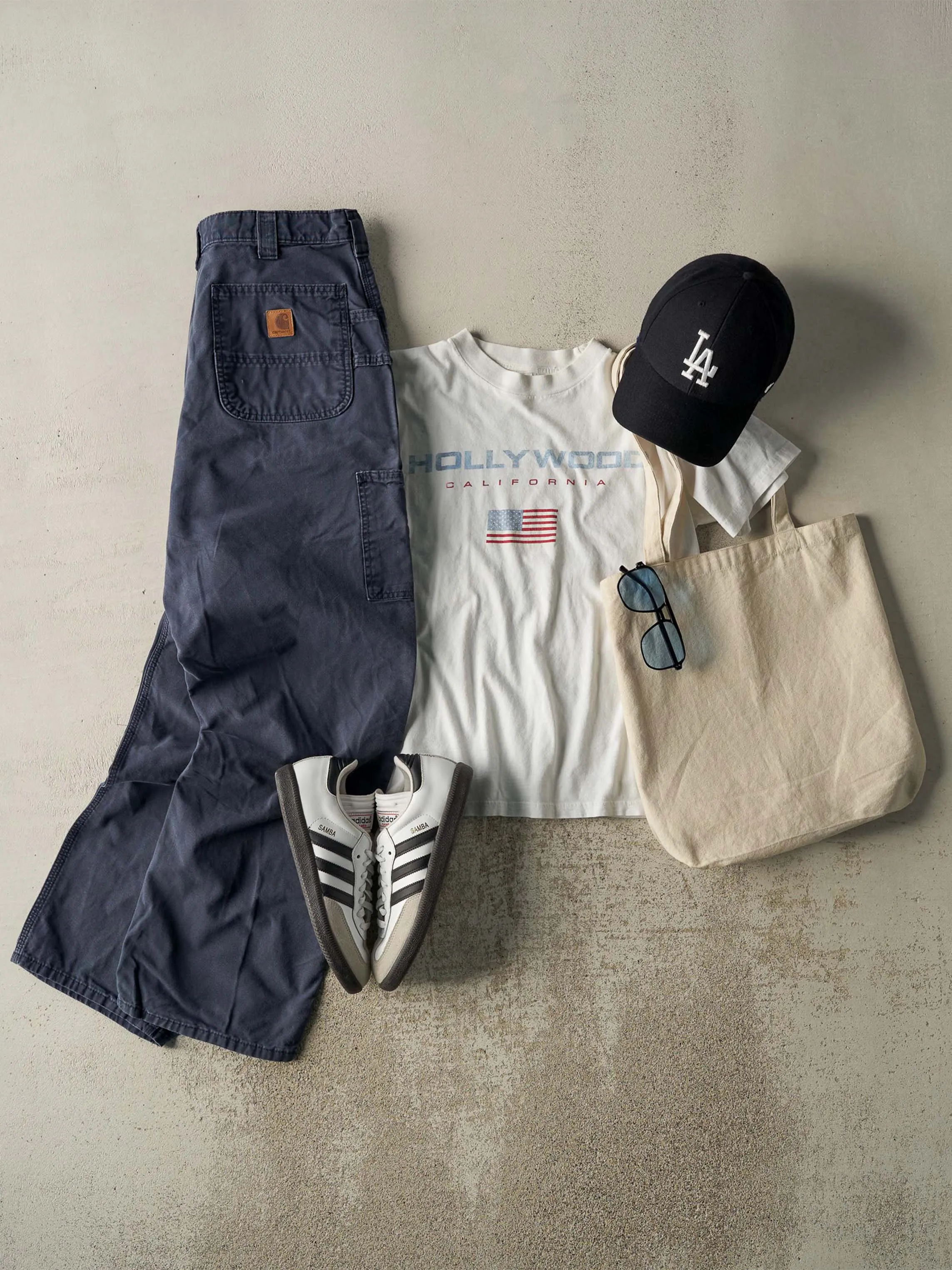 Vintage Y2K Navy Blue Carhartt Carpenter Pants (31.5x31) sold by Rebalance Vintage product image thumbnail 2