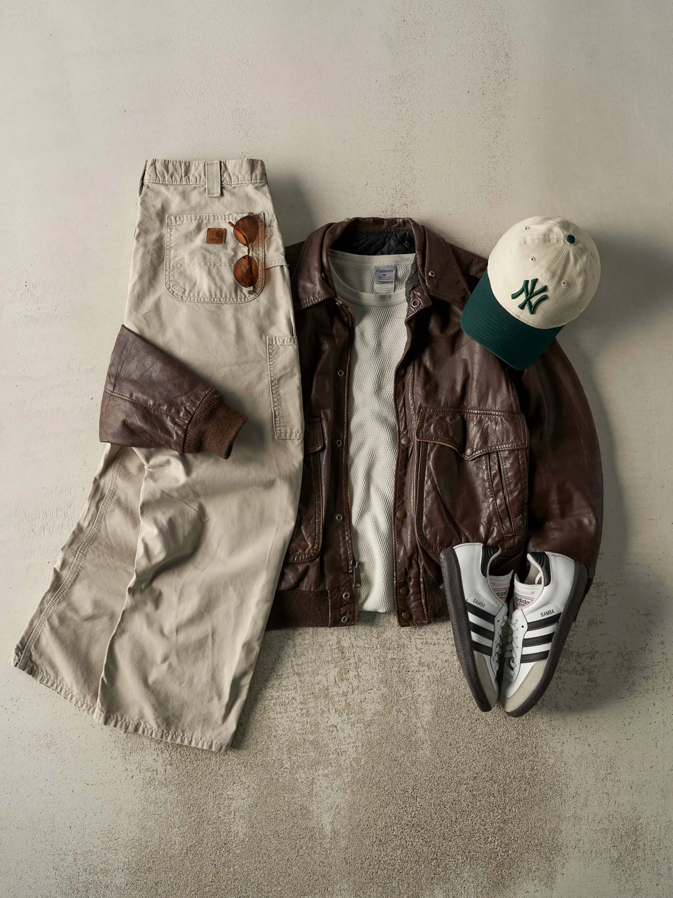 Vintage Y2K Beige Carhartt Carpenter Pants (35.5x28) sold by Rebalance Vintage product image thumbnail 2