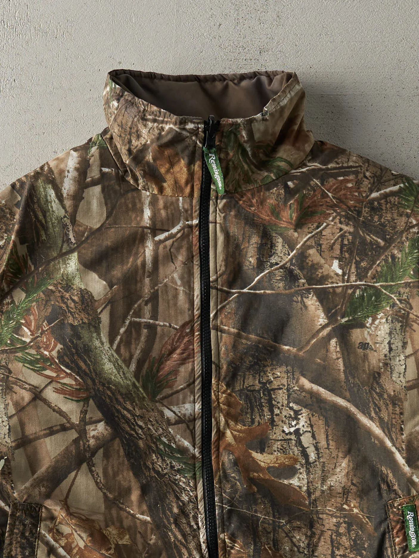 Vintage Y2K Camo Remington x Realtree Reversible Jacket (M) sold by Rebalance Vintage product image thumbnail 4