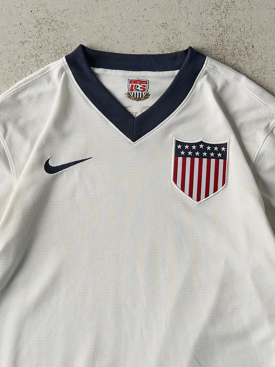Vintage Y2K White & Navy Nike Team USA Soccer Jersey (L/XL) sold by Rebalance Vintage product image thumbnail 2