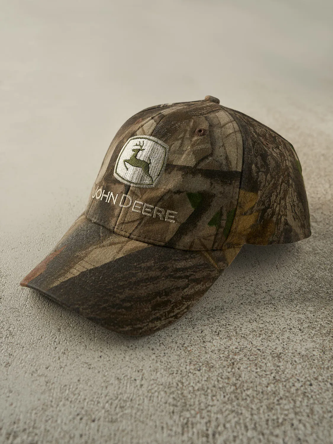 Vintage Y2K Camo John Deere x Realtree Snapback Hat sold by Rebalance Vintage product image thumbnail 2