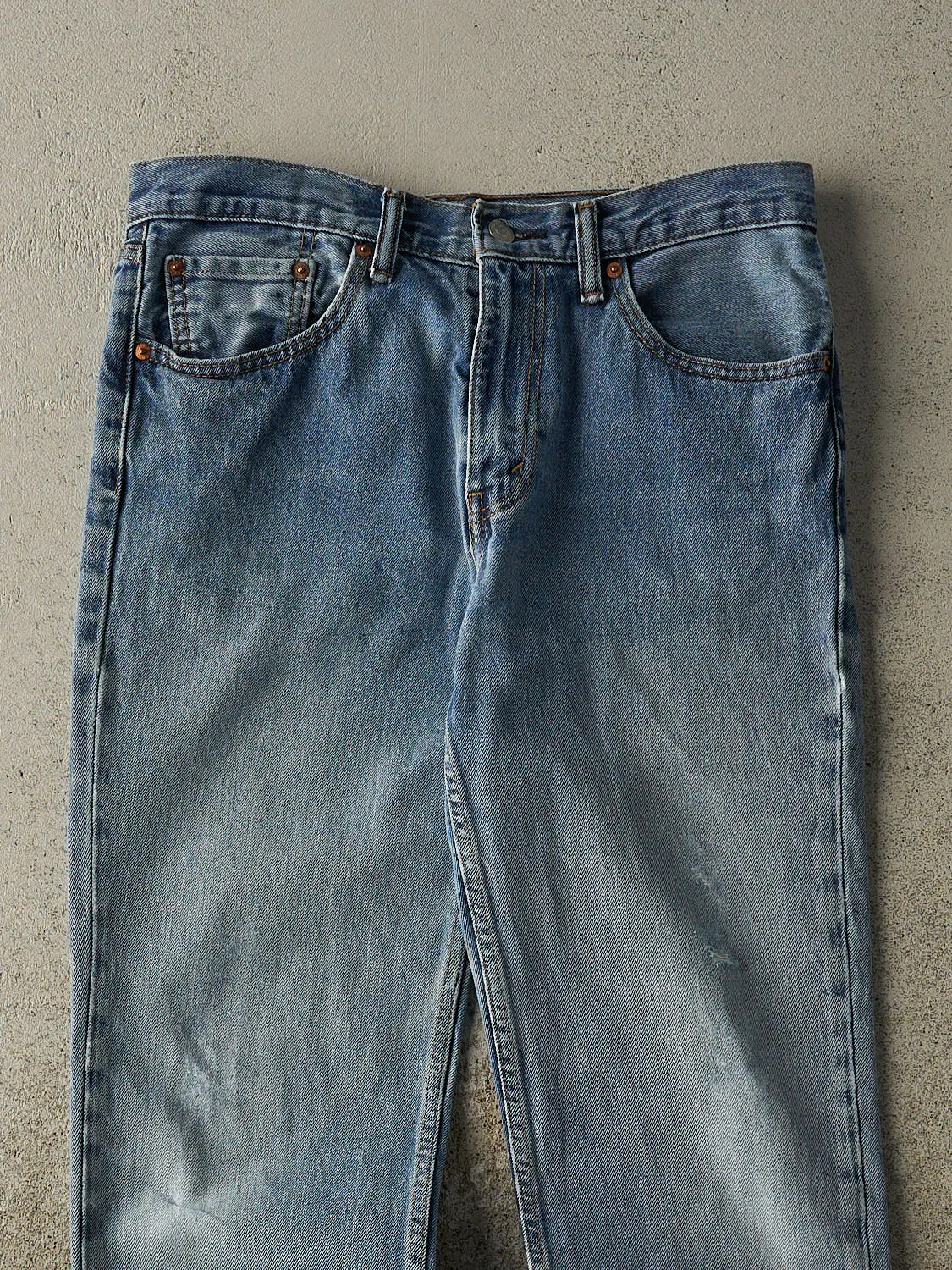 Vintage Y2K Mid Wash Levi's 516 Jeans (32x29.5) sold by Rebalance Vintage product image thumbnail 4