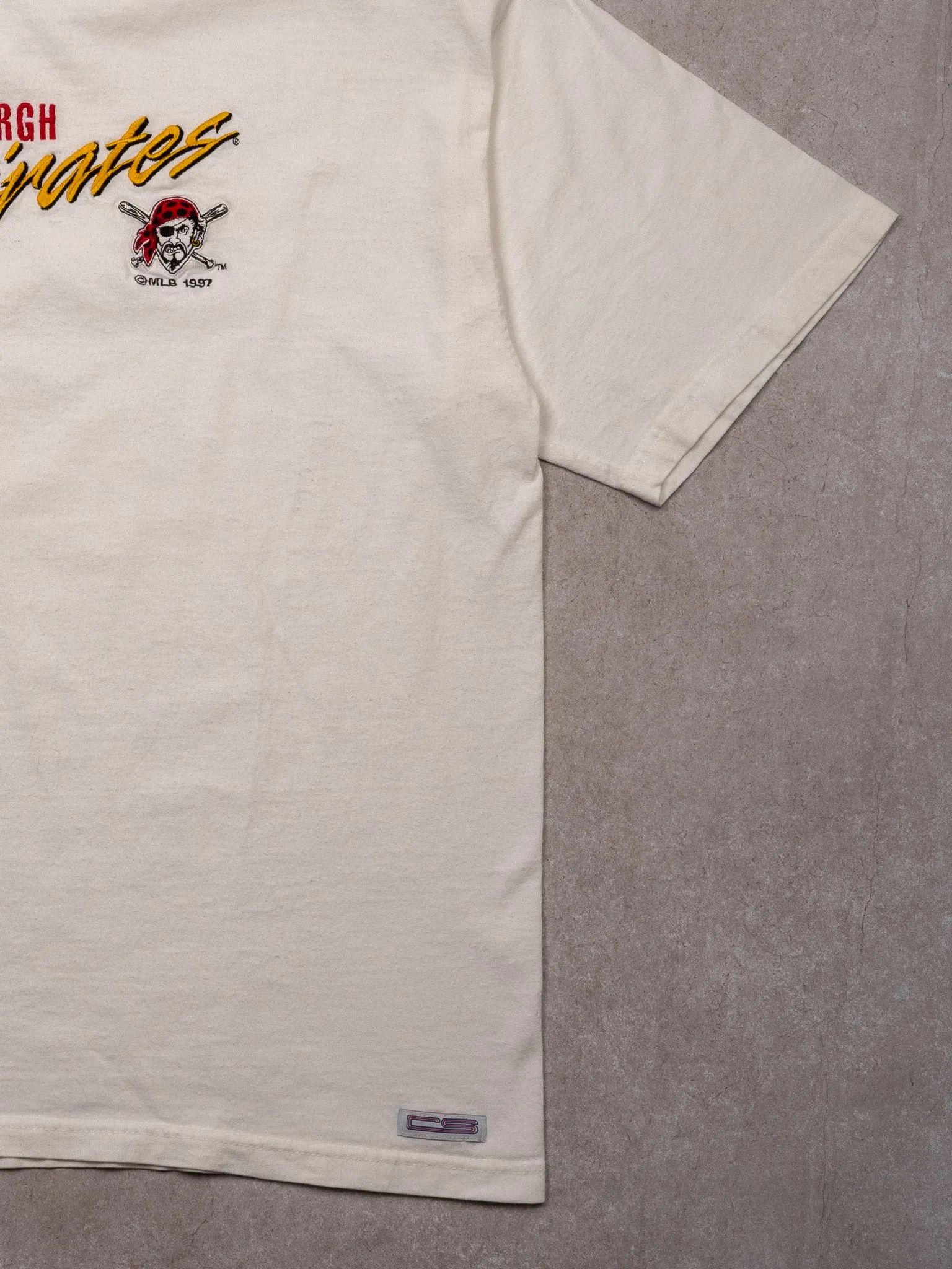 Vintage '97 White Pittsburgh Pirates Embroided Tee (L) sold by Rebalance Vintage product image thumbnail 2