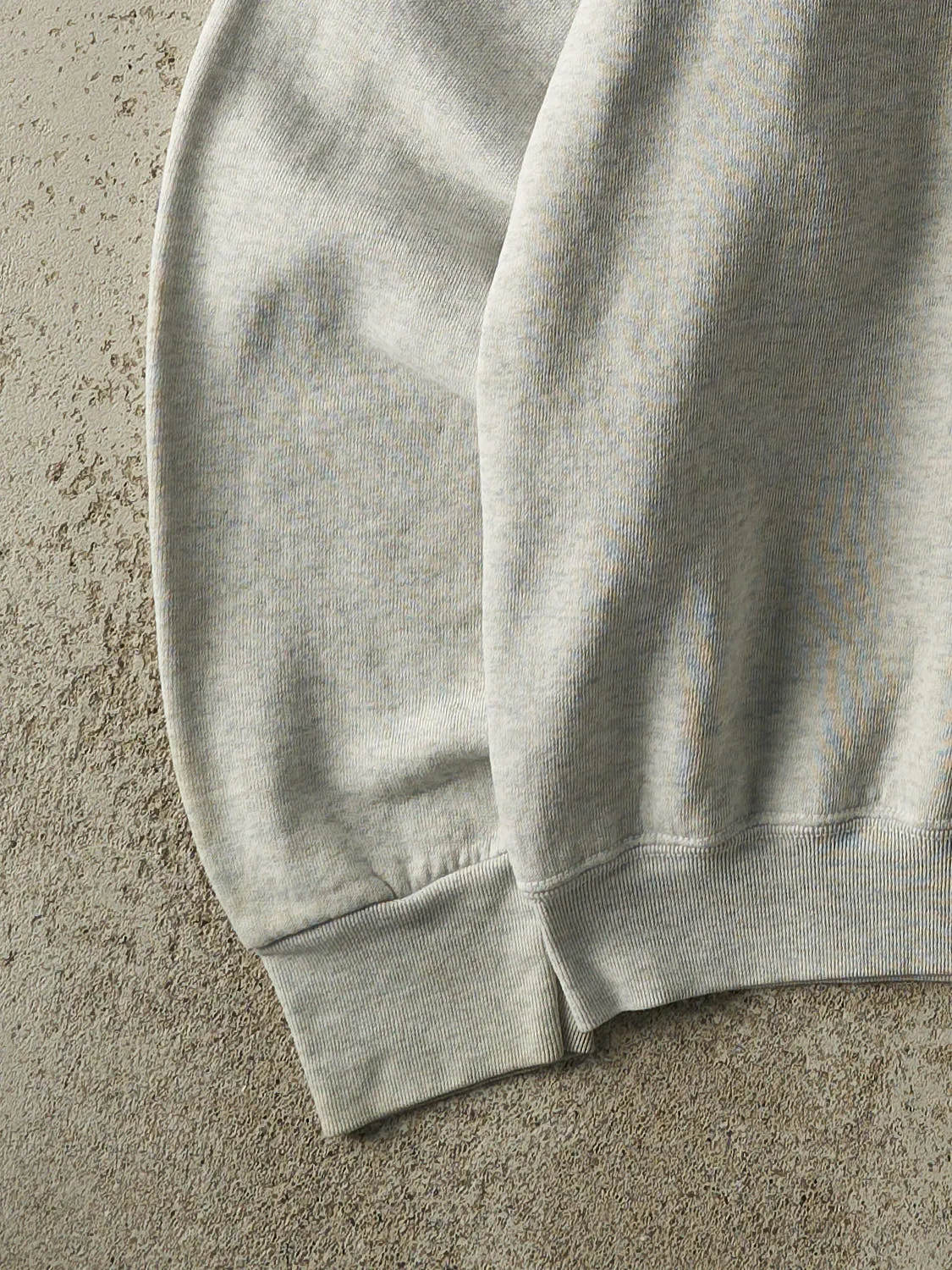 Vintage 96' Heather Grey Chicago Cubs Crewneck (XL) sold by Rebalance Vintage product image thumbnail 3