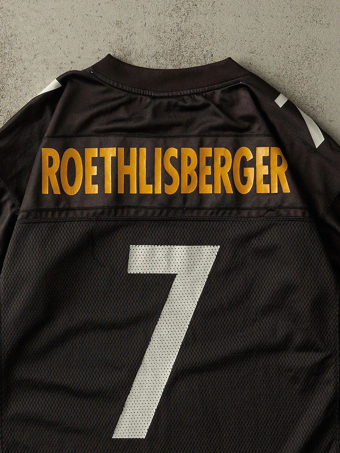Vintage Y2K Black Pittsburgh Steelers Ben Roethlisberger #10 Cropped Football Jersey (M/L) sold by Rebalance Vintage product image thumbnail 4