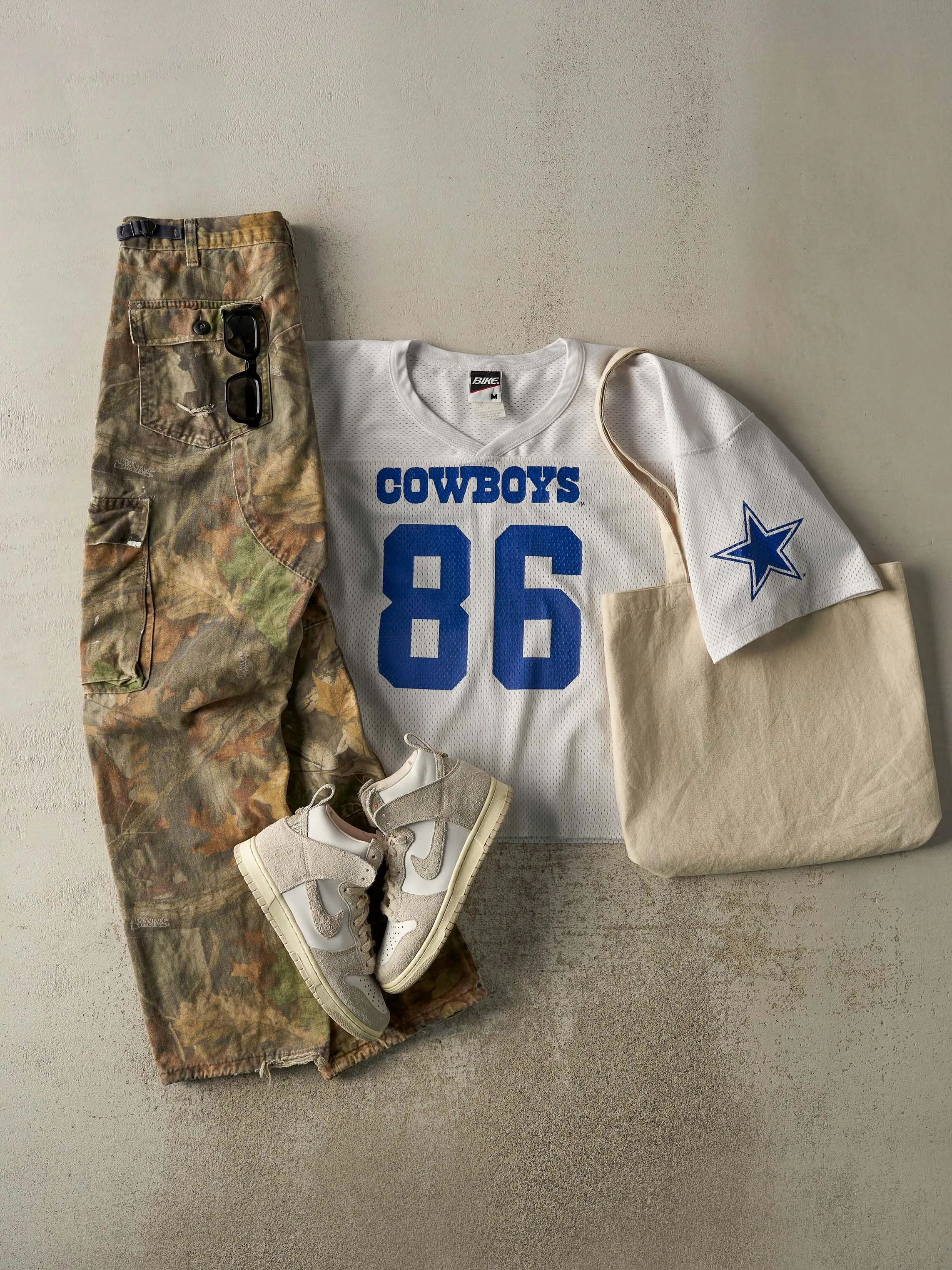 Vintage Y2K Camo Advantage Cargo Pants (33x30.5) sold by Rebalance Vintage product image thumbnail 2