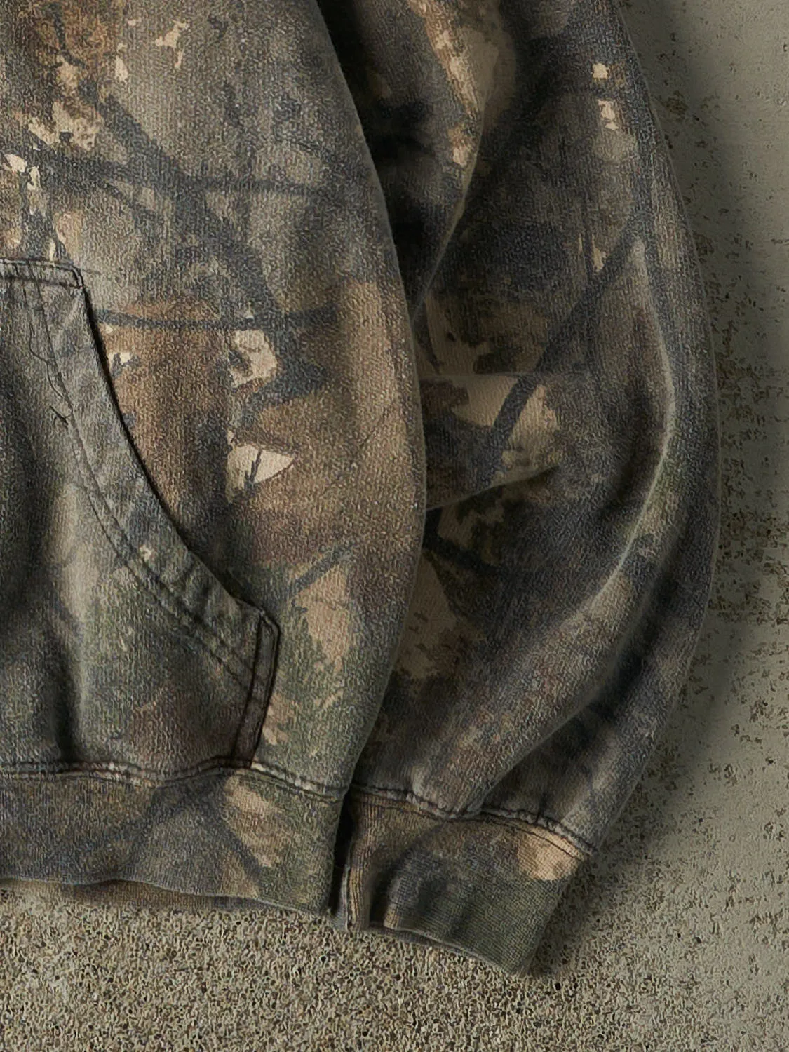 Vintage Y2K Camo Oregon x Browning Zip Up Hoodie (S) sold by Rebalance Vintage product image thumbnail 3