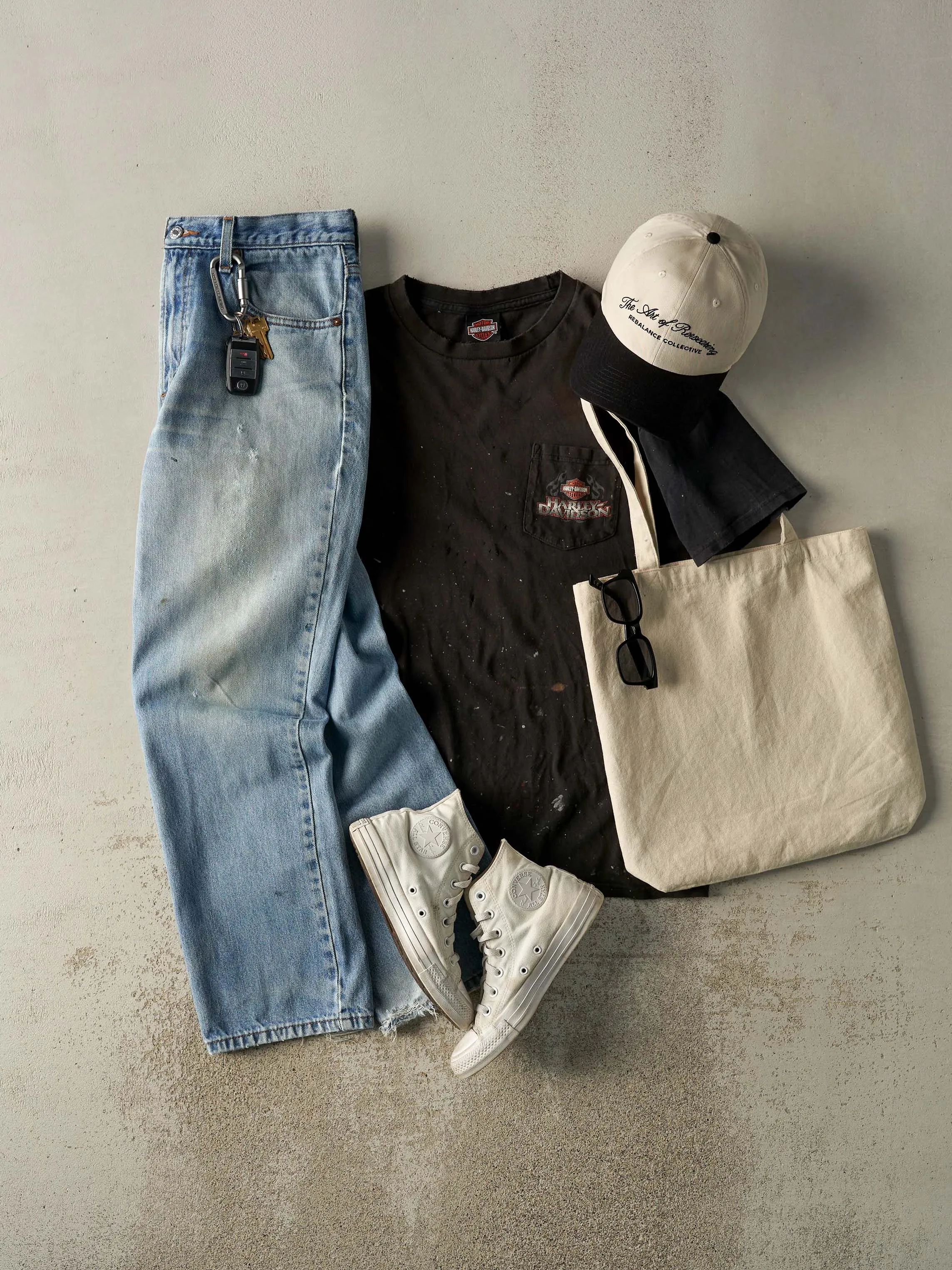 Vintage Y2K Light Wash Levi's 516 Jeans (33x28.5) sold by Rebalance Vintage product image thumbnail 2