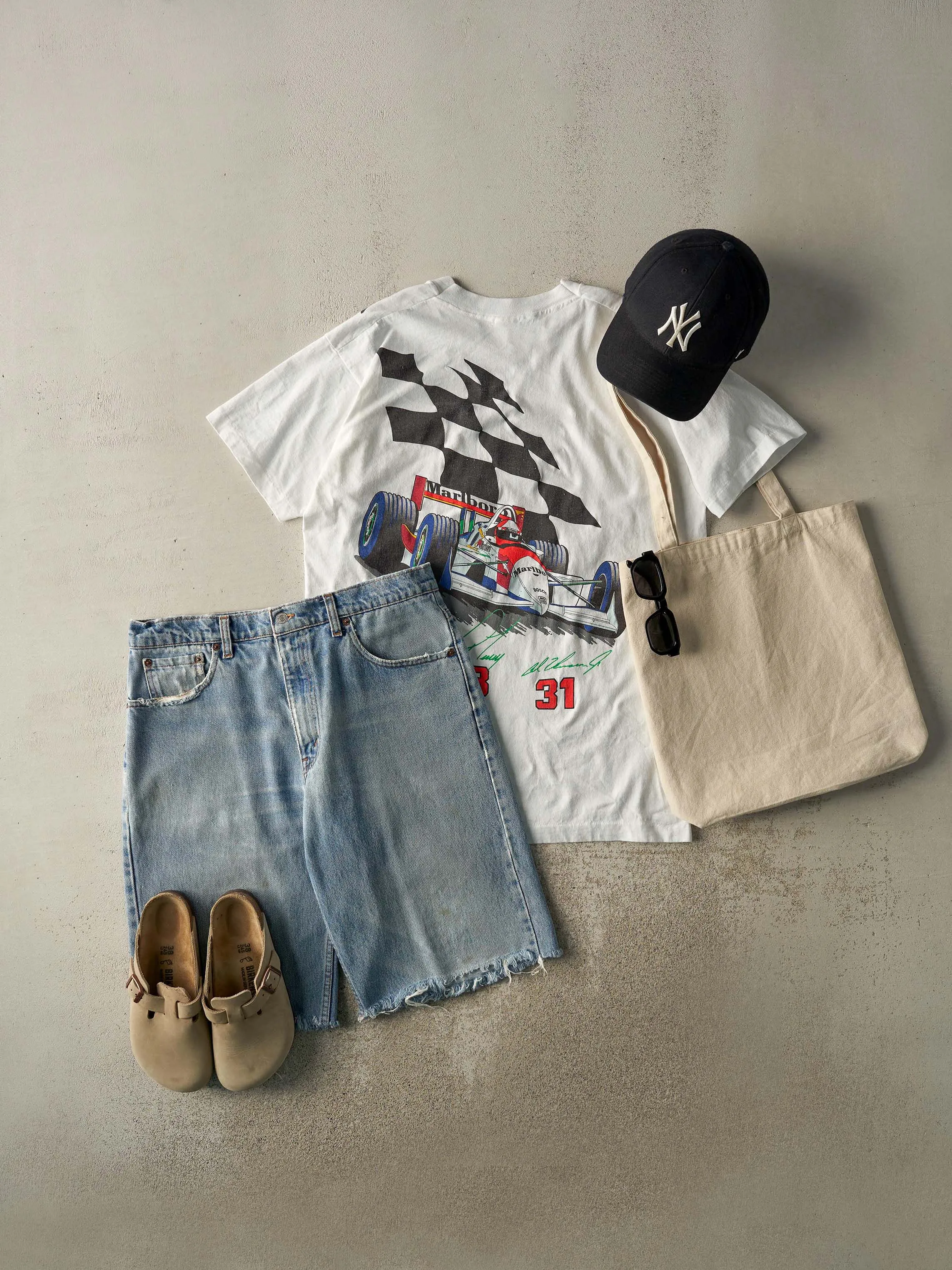 Vintage 94' White Marlboro World Championship Racing Single Stitch Pocket Tee (L/XL) sold by Rebalance Vintage product image thumbnail 2