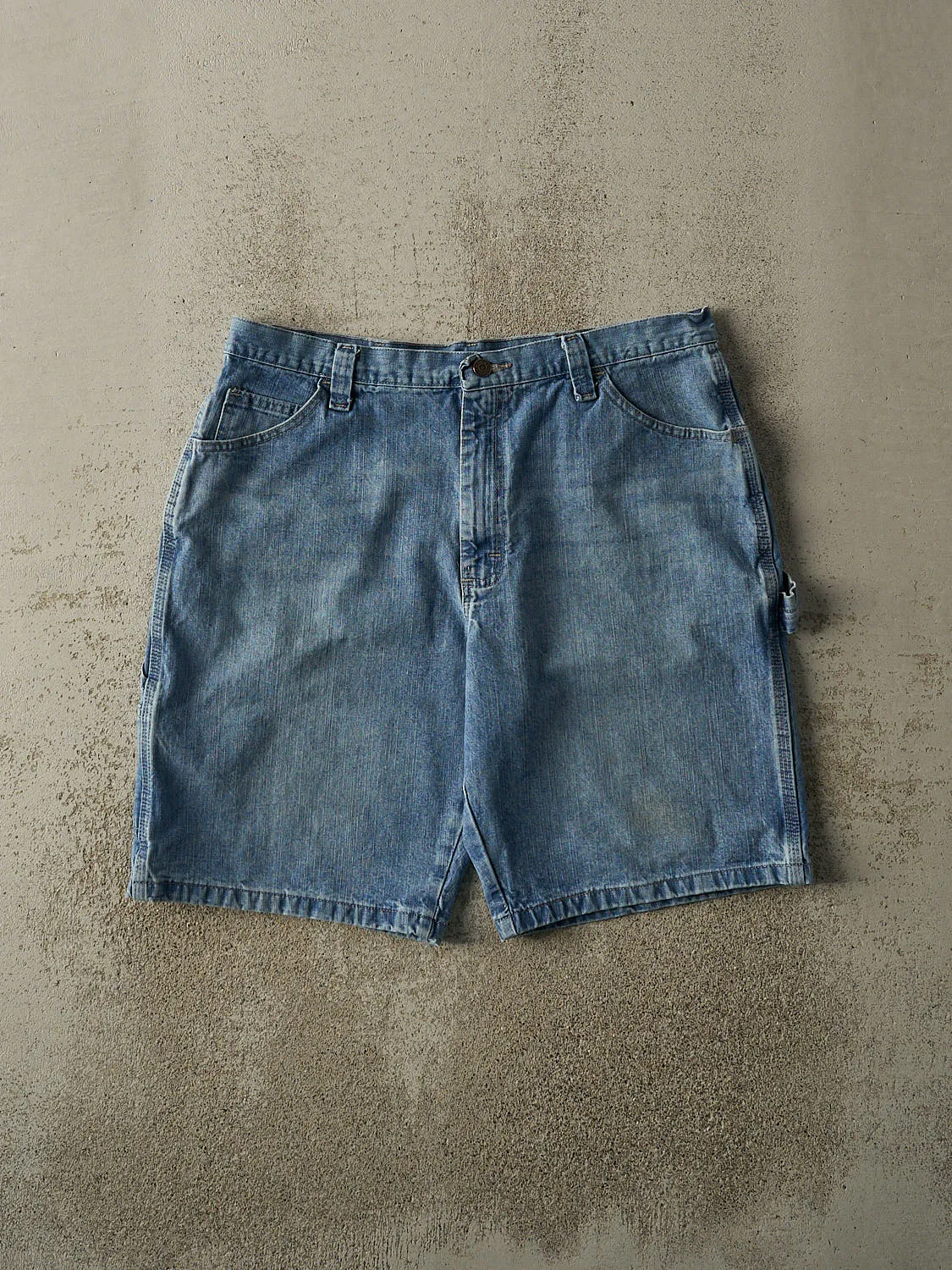 Vintage Y2K Mid Wash Wrangler Carpenter Jean Shorts (36x10) sold by Rebalance Vintage