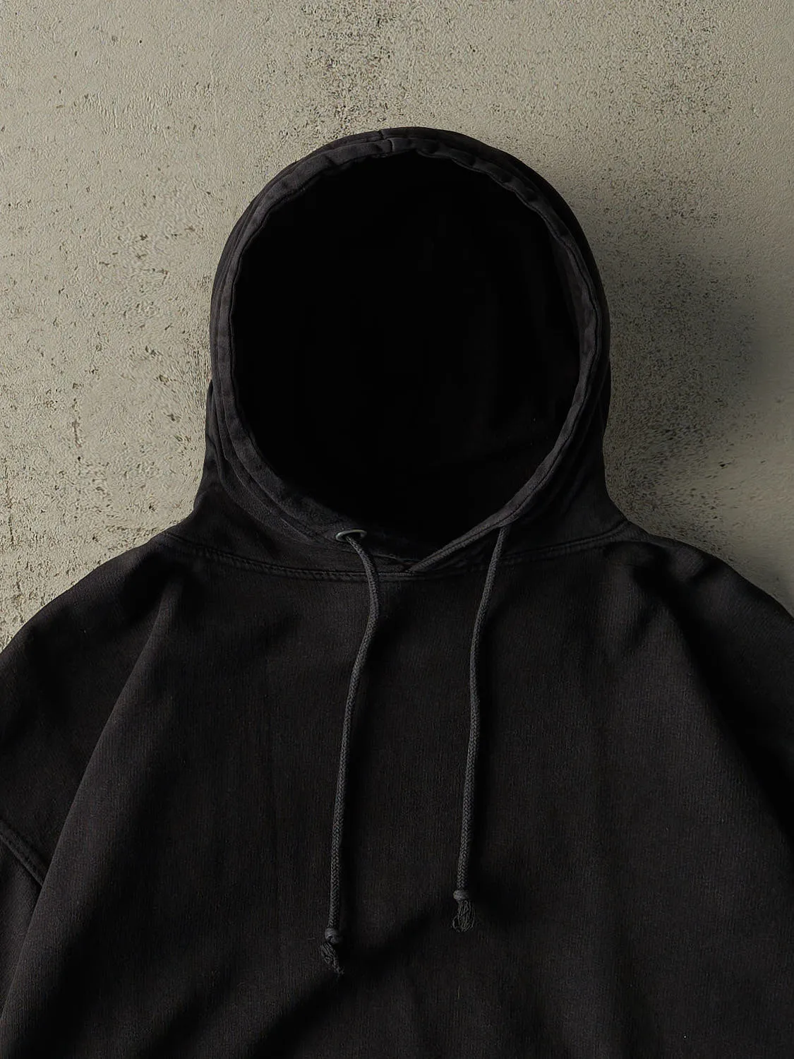 Vintage Y2K Black Blank Hoodie (L) sold by Rebalance Vintage product image thumbnail 2