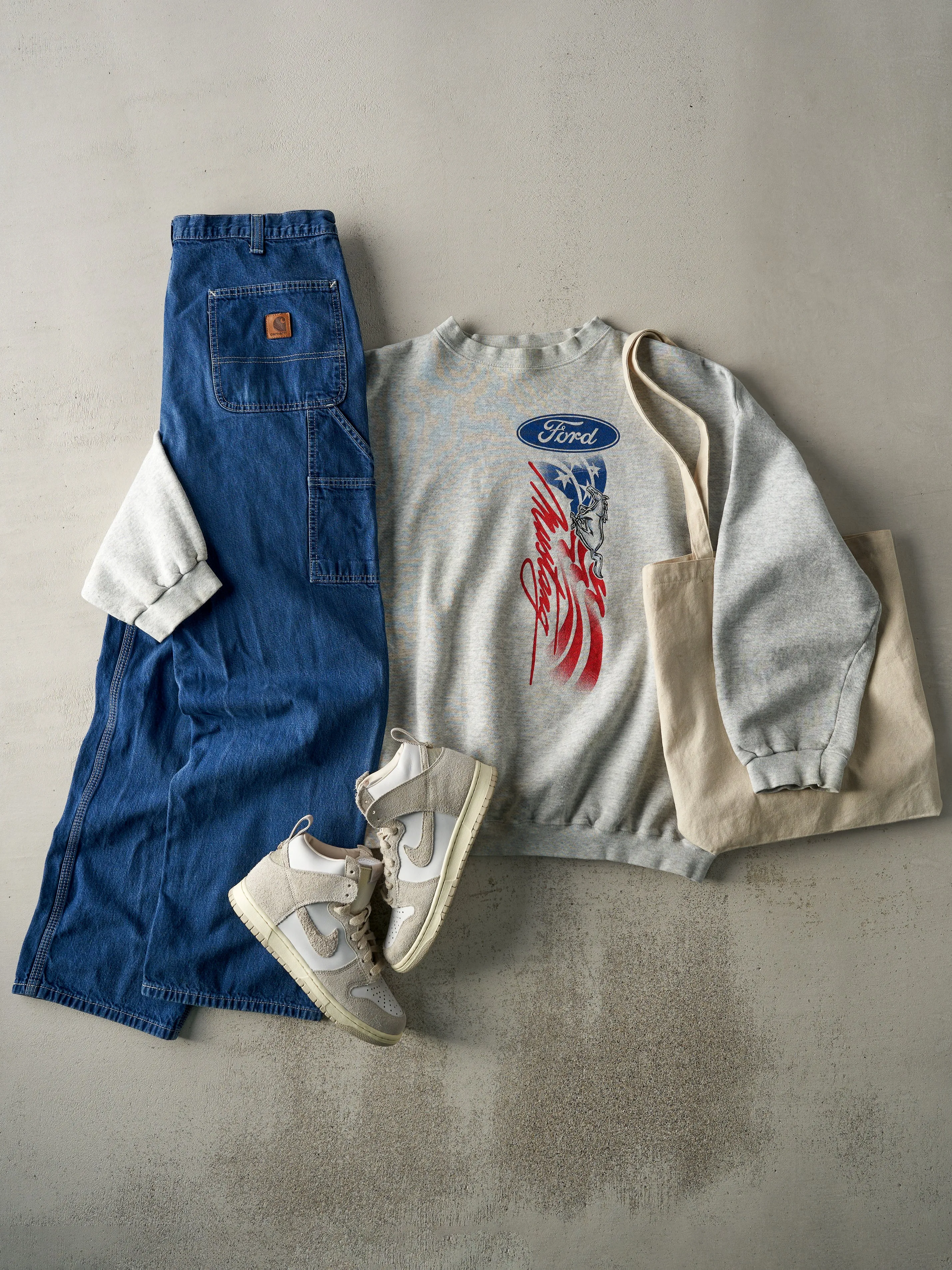 Vintage Y2K Dark Wash Dungaree Fit Carhartt Work Jeans (36x31) sold by Rebalance Vintage product image thumbnail 2