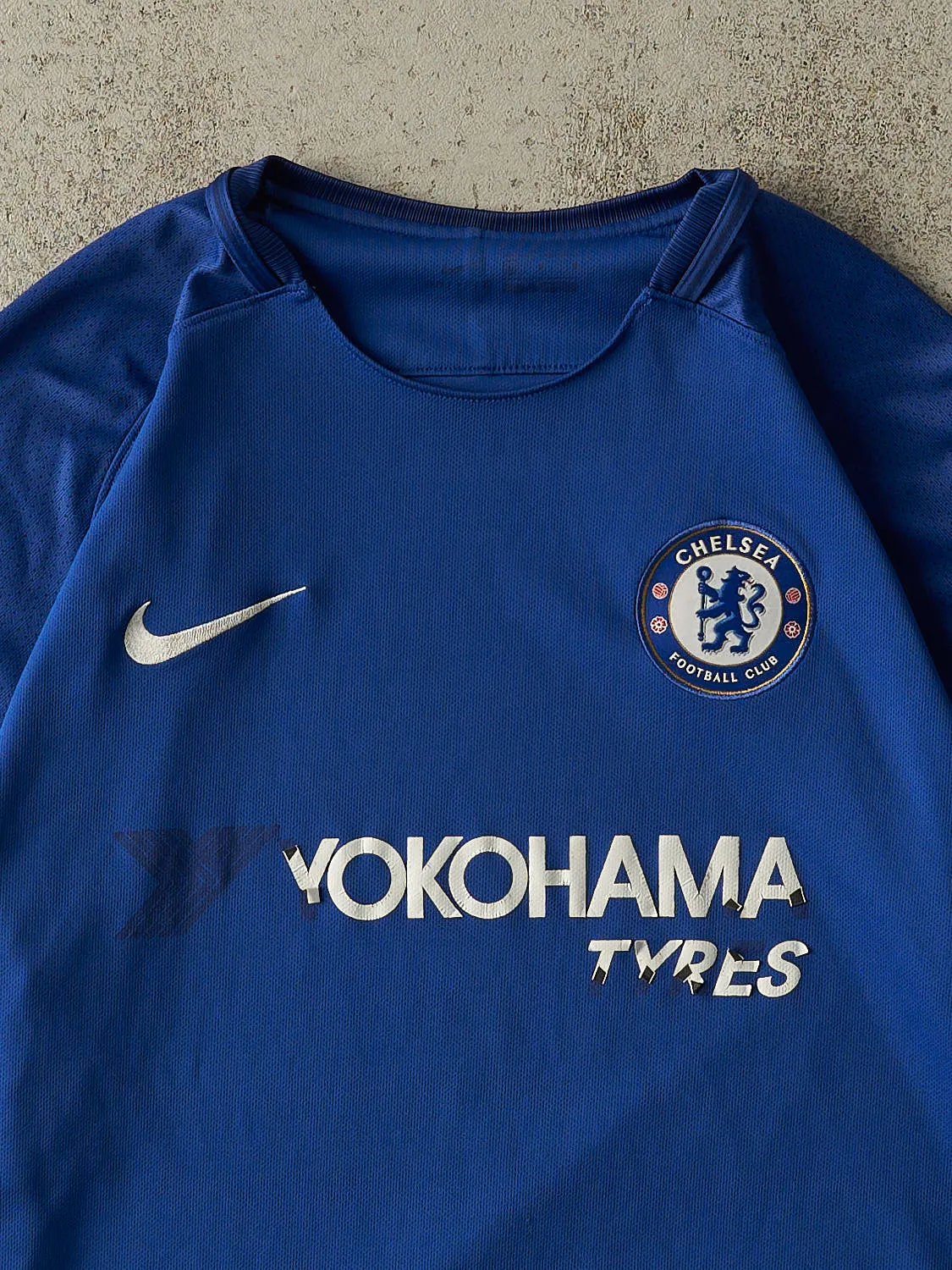 Vintage Y2K Blue Chelsea FC Nike Soccer Jersey (M/L) sold by Rebalance Vintage product image thumbnail 2