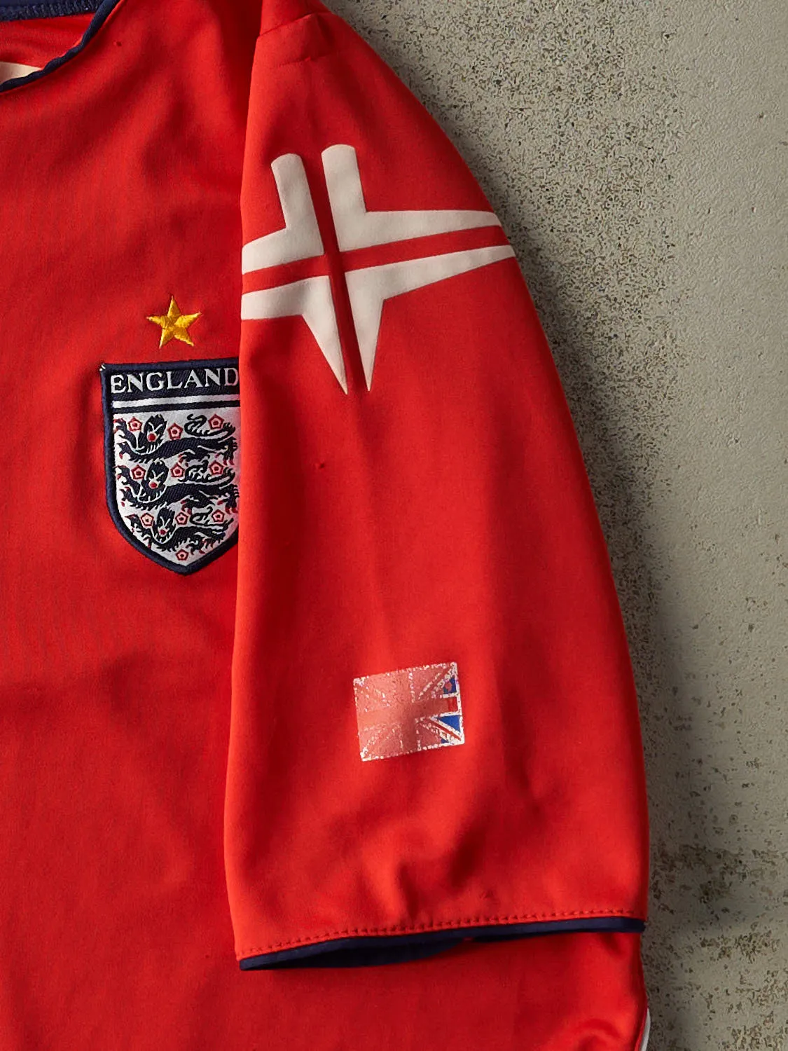 Vintage Y2K Red England Umbro Soccer Jersey (L/XL) sold by Rebalance Vintage product image thumbnail 3