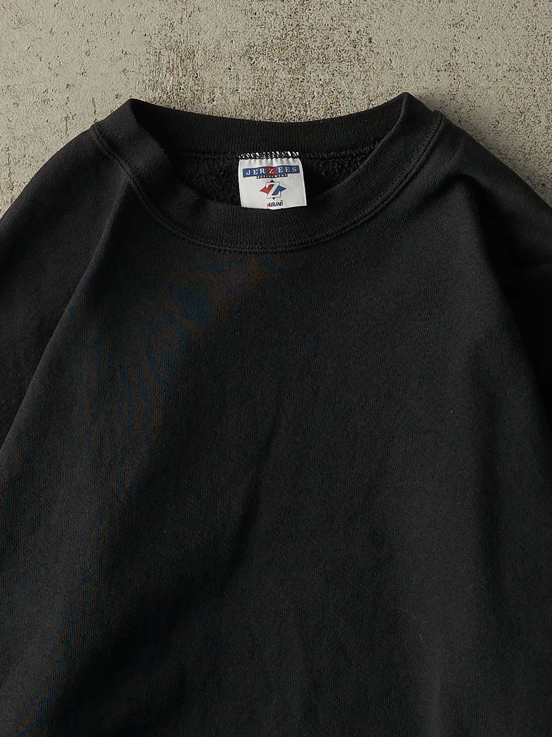 Vintage Y2K Black Blank Crewneck (M/L) sold by Rebalance Vintage product image thumbnail 2
