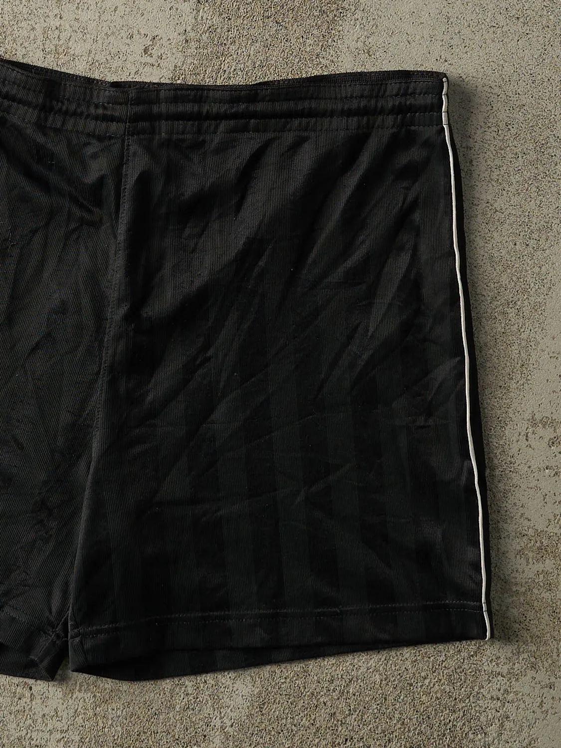 Vintage Y2K Black Nike Soccer Track Shorts (36x6) sold by Rebalance Vintage product image thumbnail 4