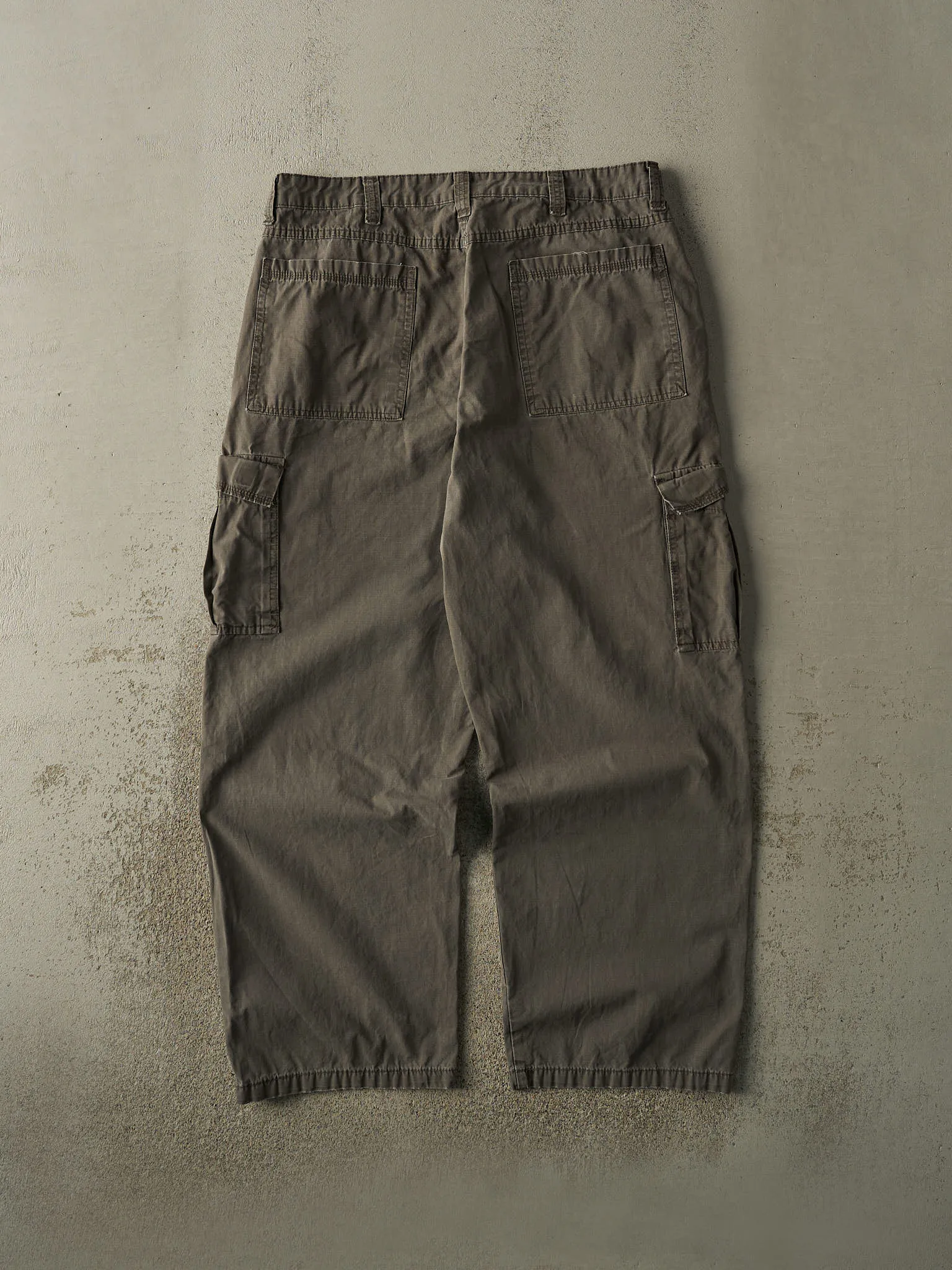 Vintage Y2K Grey Wrangler Cargo Pants (36x30) sold by Rebalance Vintage product image thumbnail 2
