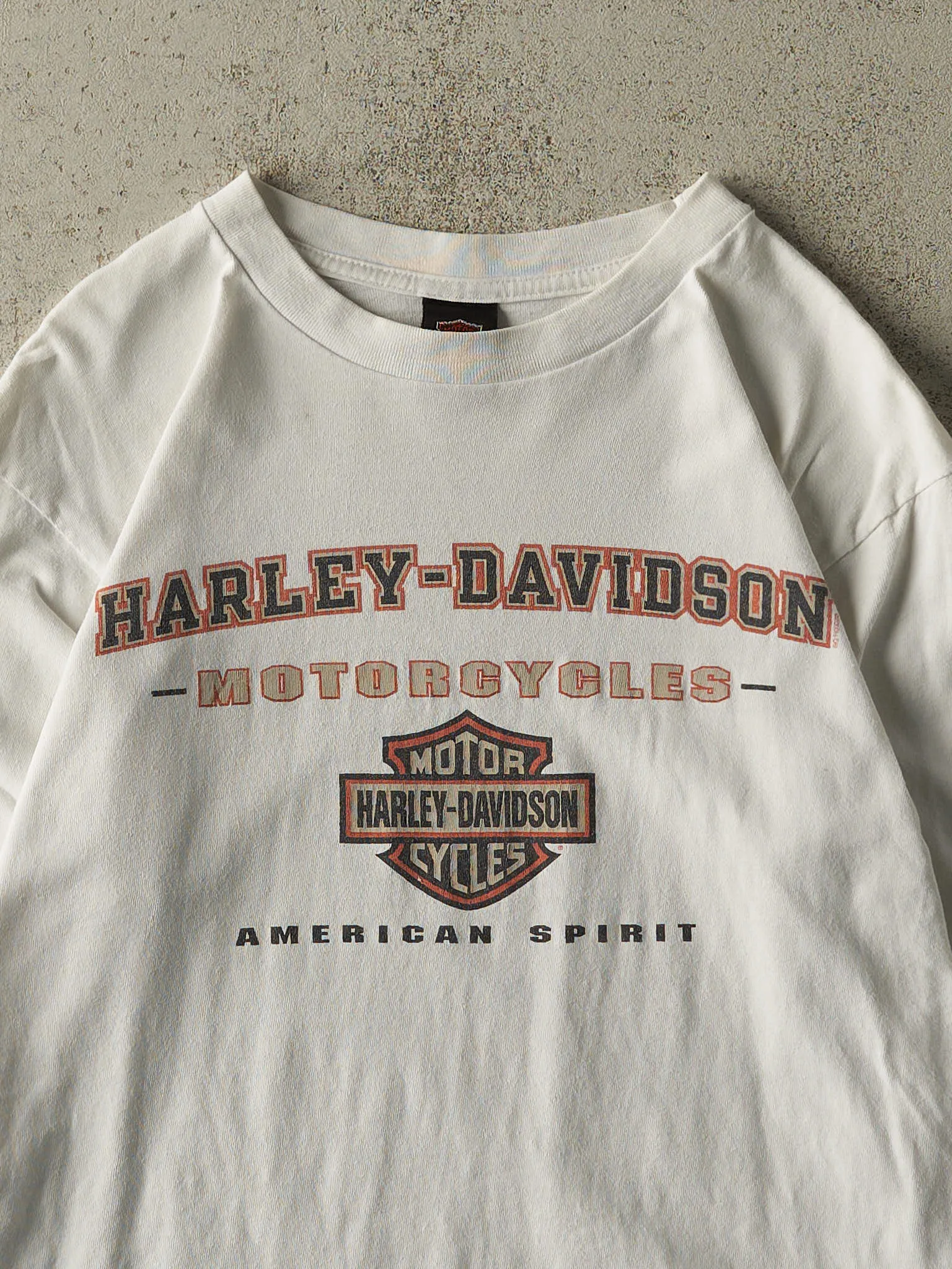 Vintage 00' White Sioux Falls, South Dakota Harley Davidson Long Sleeve (S/M) sold by Rebalance Vintage product image thumbnail 3