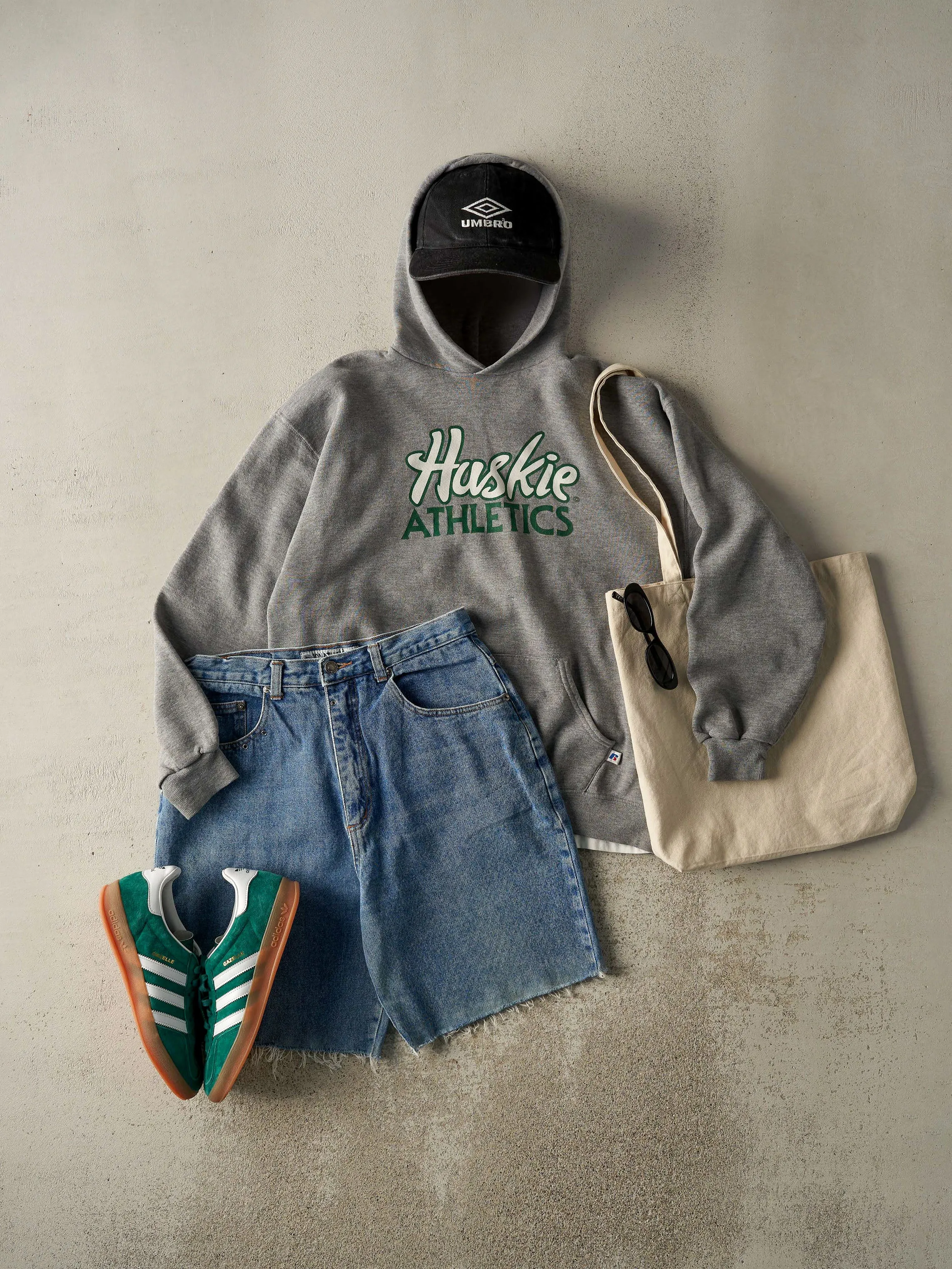 Vintage 90s Mid Wash Cut Off Jean Shorts (30x9) sold by Rebalance Vintage product image thumbnail 2