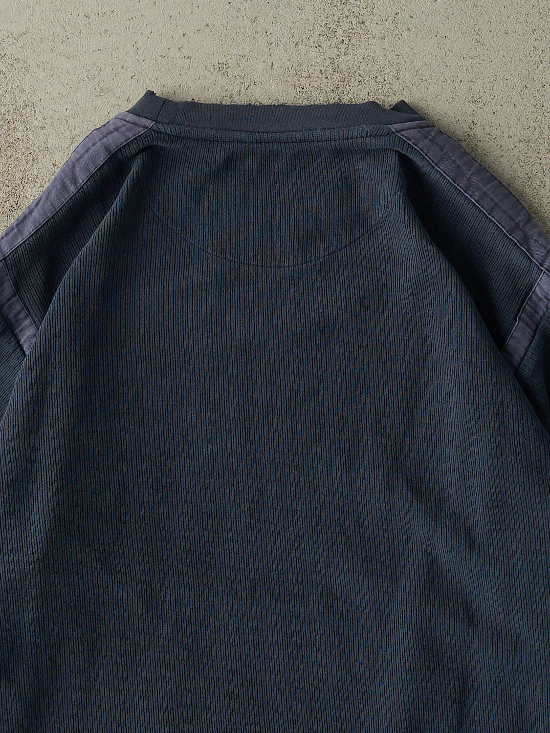 Vintage Y2K Navy Blue BC Clothing Textured Long Sleeve (L/XL) sold by Rebalance Vintage product image thumbnail 4