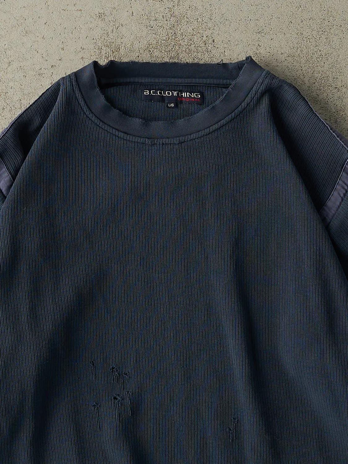 Vintage Y2K Navy Blue BC Clothing Textured Long Sleeve (L/XL) sold by Rebalance Vintage product image thumbnail 3