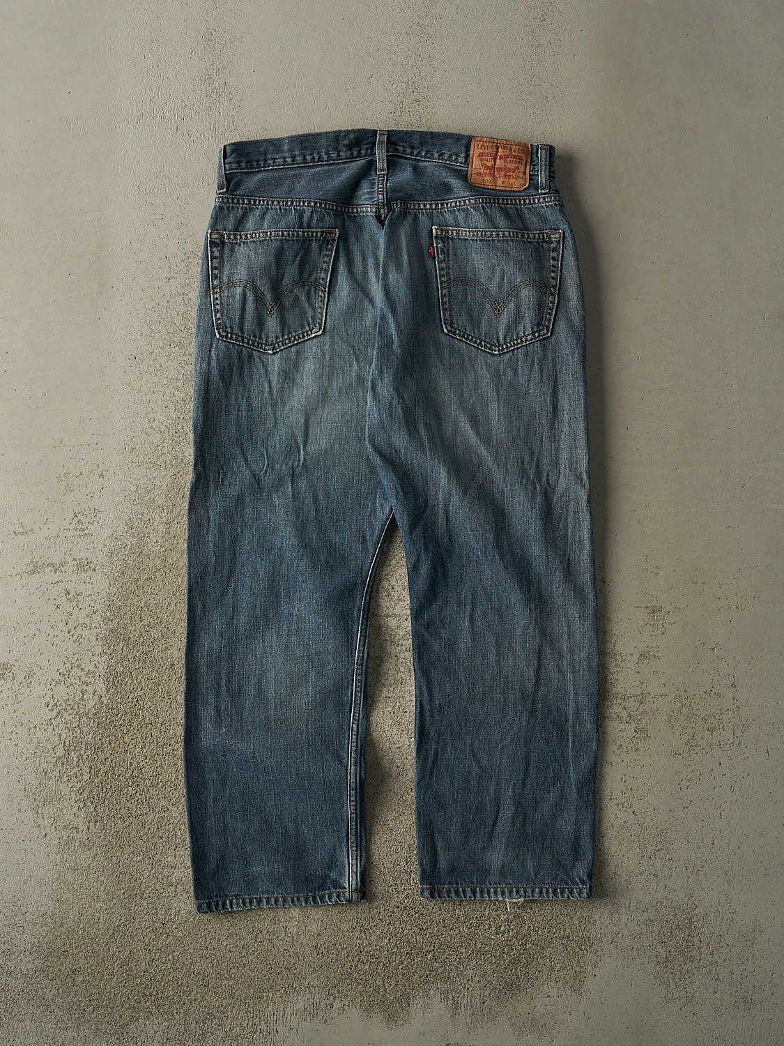 Vintage Y2K Dark Wash Levi's 505 Jeans (36x27.5) sold by Rebalance Vintage product image thumbnail 3