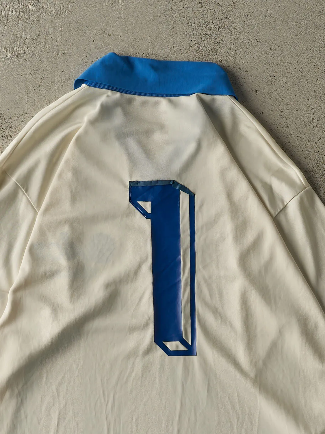 Vintage Y2K White & Blue Italia Long Sleeve Soccer Jersey (L/XL) sold by Rebalance Vintage product image thumbnail 4