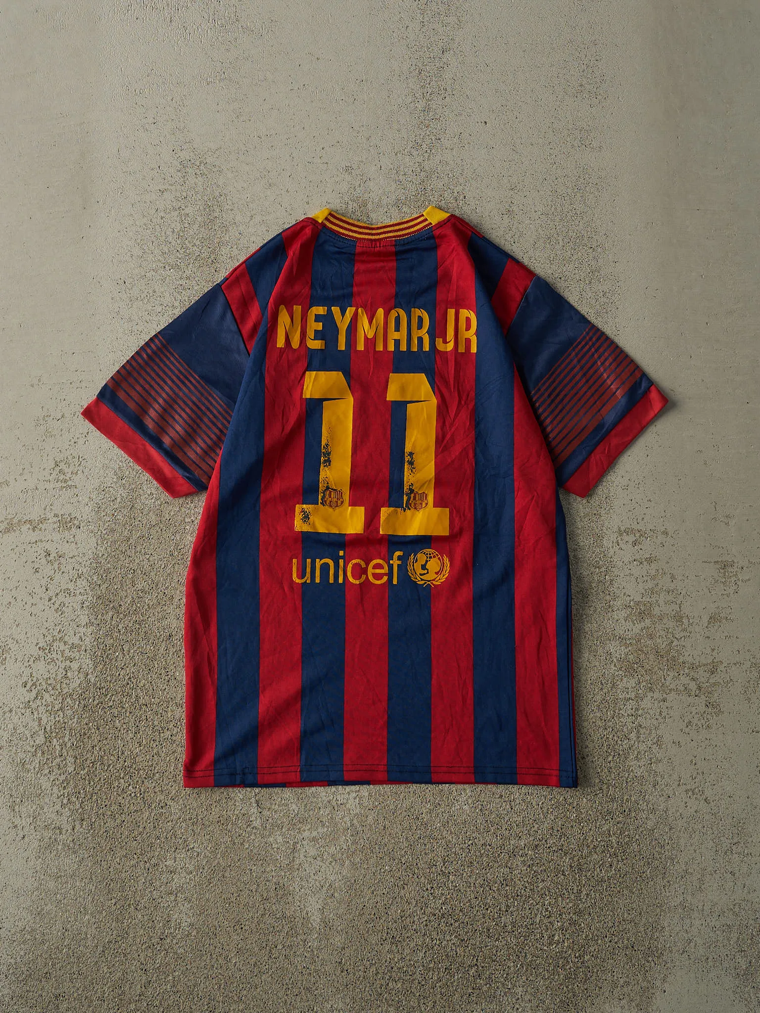 Vintage Y2K Red & Blue FC Barcelona #11 Neymar Jr. Soccer Jersey (S/M) sold by Rebalance Vintage product image thumbnail 2