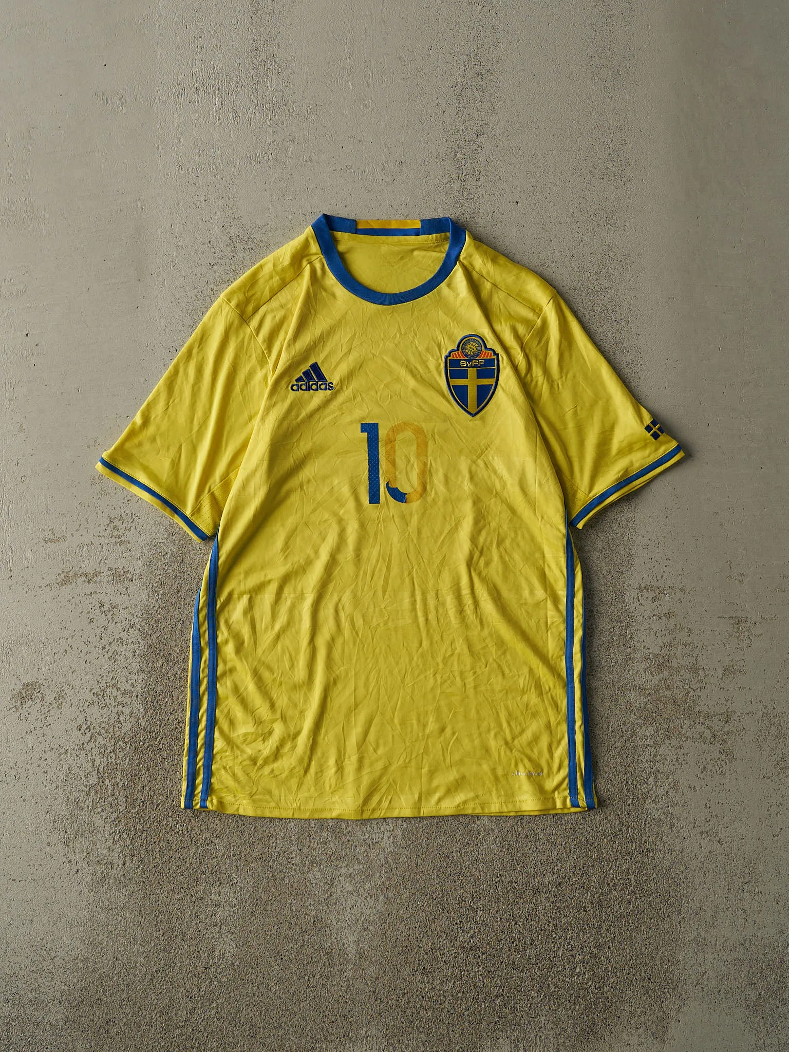 Vintage Y2K Yellow Sweden #10 Zlatan Ibrahimović Soccer Jersey (S/M) sold by Rebalance Vintage