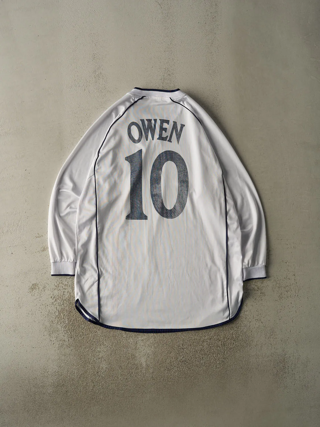 Vintage Y2K White England #10 Michael Owen Long Sleeve Jersey (XXL/XXL) sold by Rebalance Vintage product image thumbnail 3