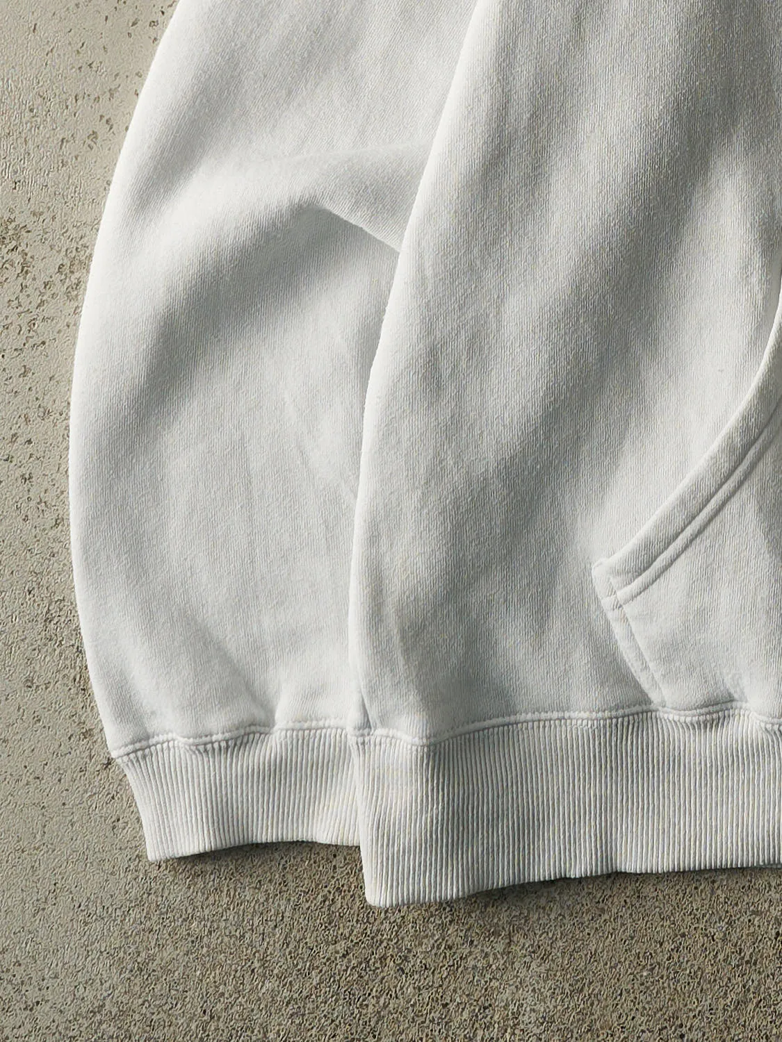 Vintage Y2K White University of Kentucky Wildcats Hoodie (M/L) sold by Rebalance Vintage product image thumbnail 3