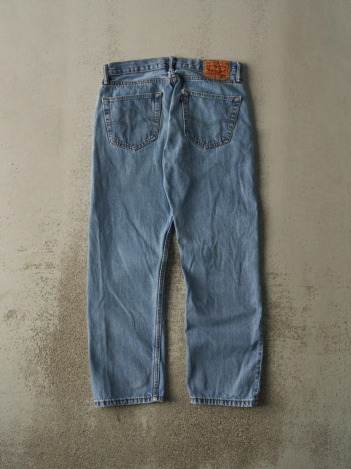 Vintage Y2K Light Wash Levi's 505 Jeans (32x29) sold by Rebalance Vintage product image thumbnail 3