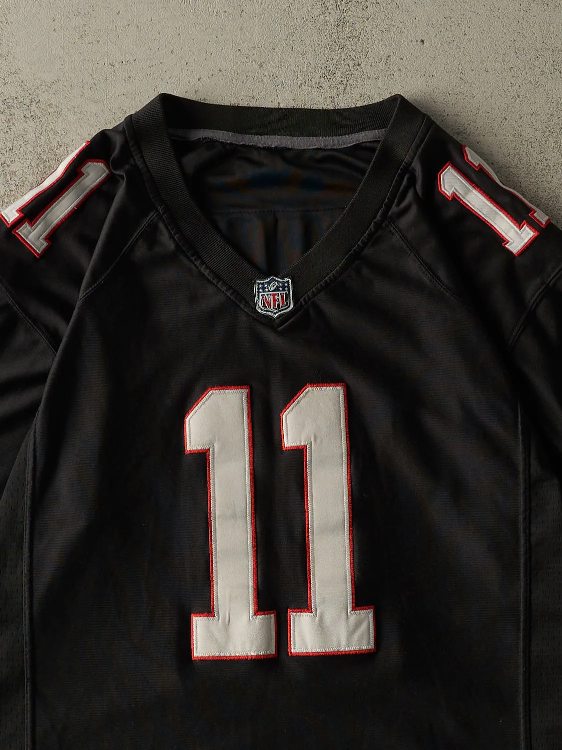 Vintage Y2K Black Atlanta Falcons Julio Jones #11 Jersey (XL) sold by Rebalance Vintage product image thumbnail 3