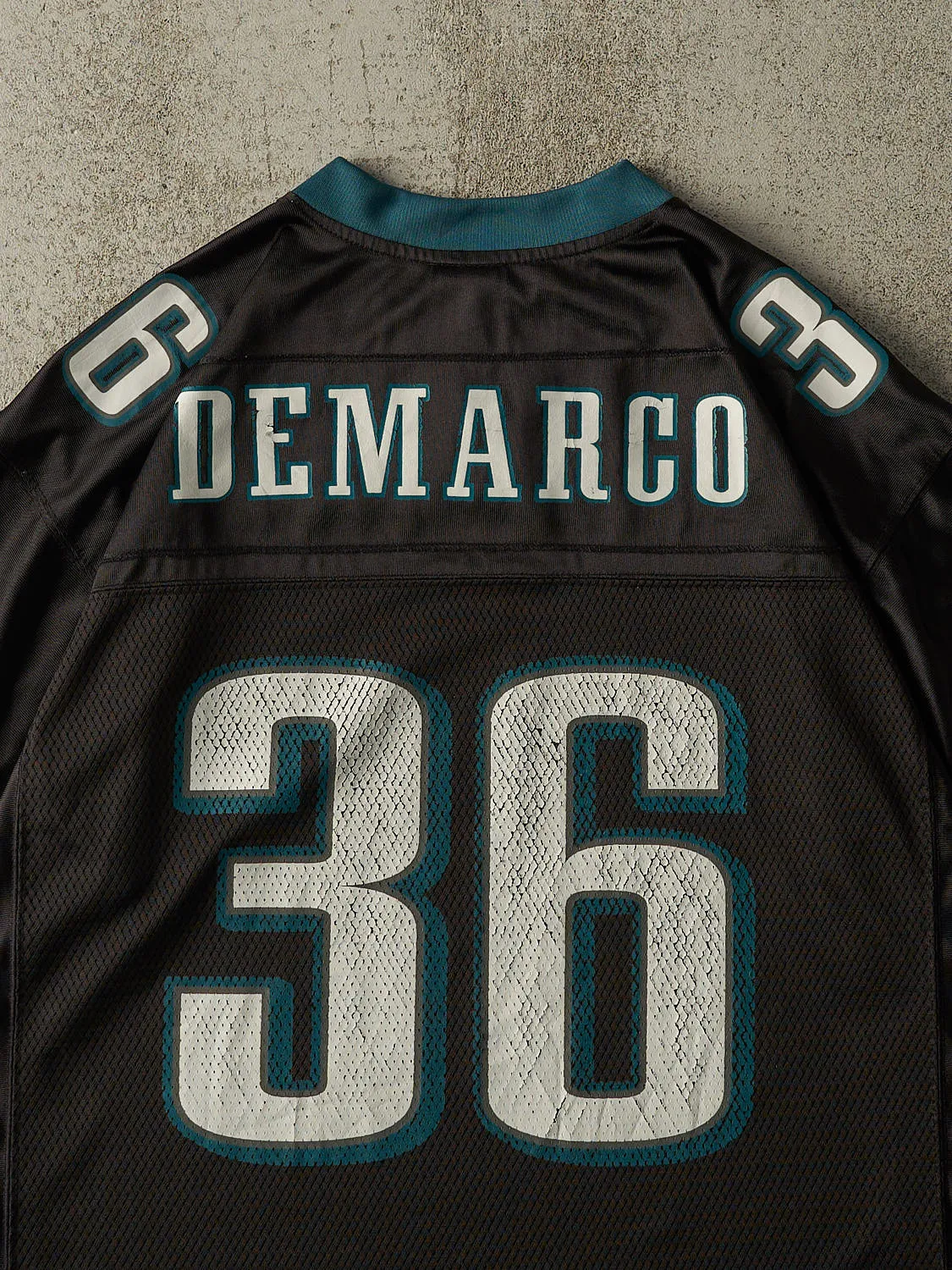 Vintage Y2K Black Philadelphia Eagles #36 Demarco Cropped Jersey (L/XL) sold by Rebalance Vintage product image thumbnail 4
